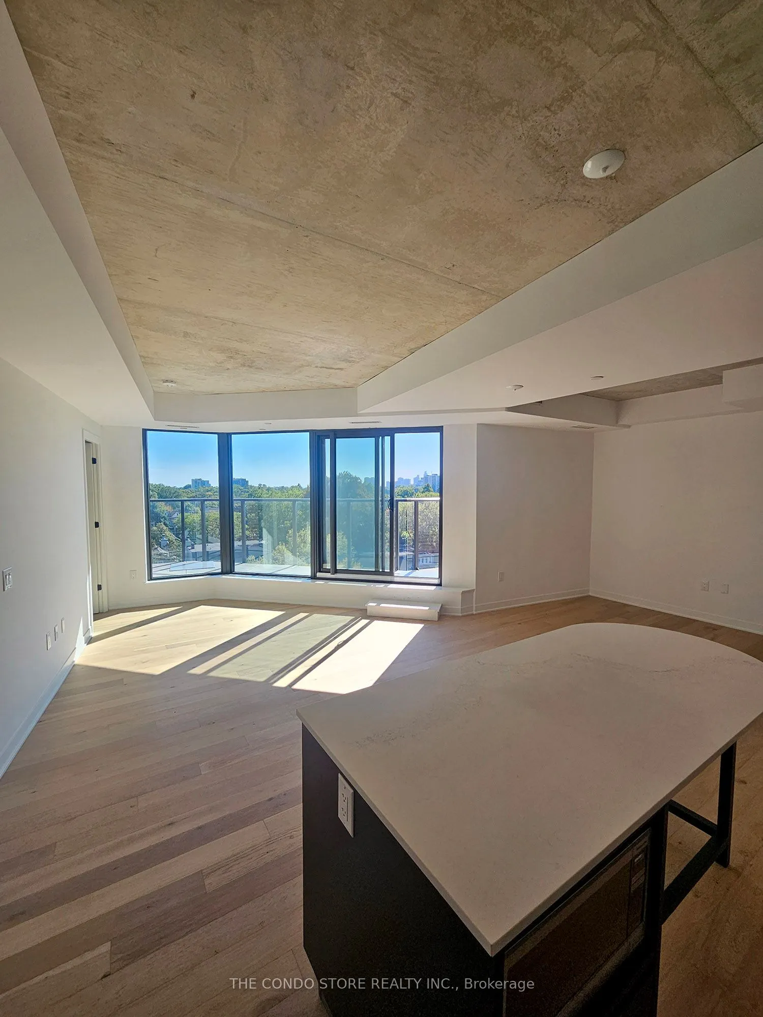 2625 Dundas Street W, #714