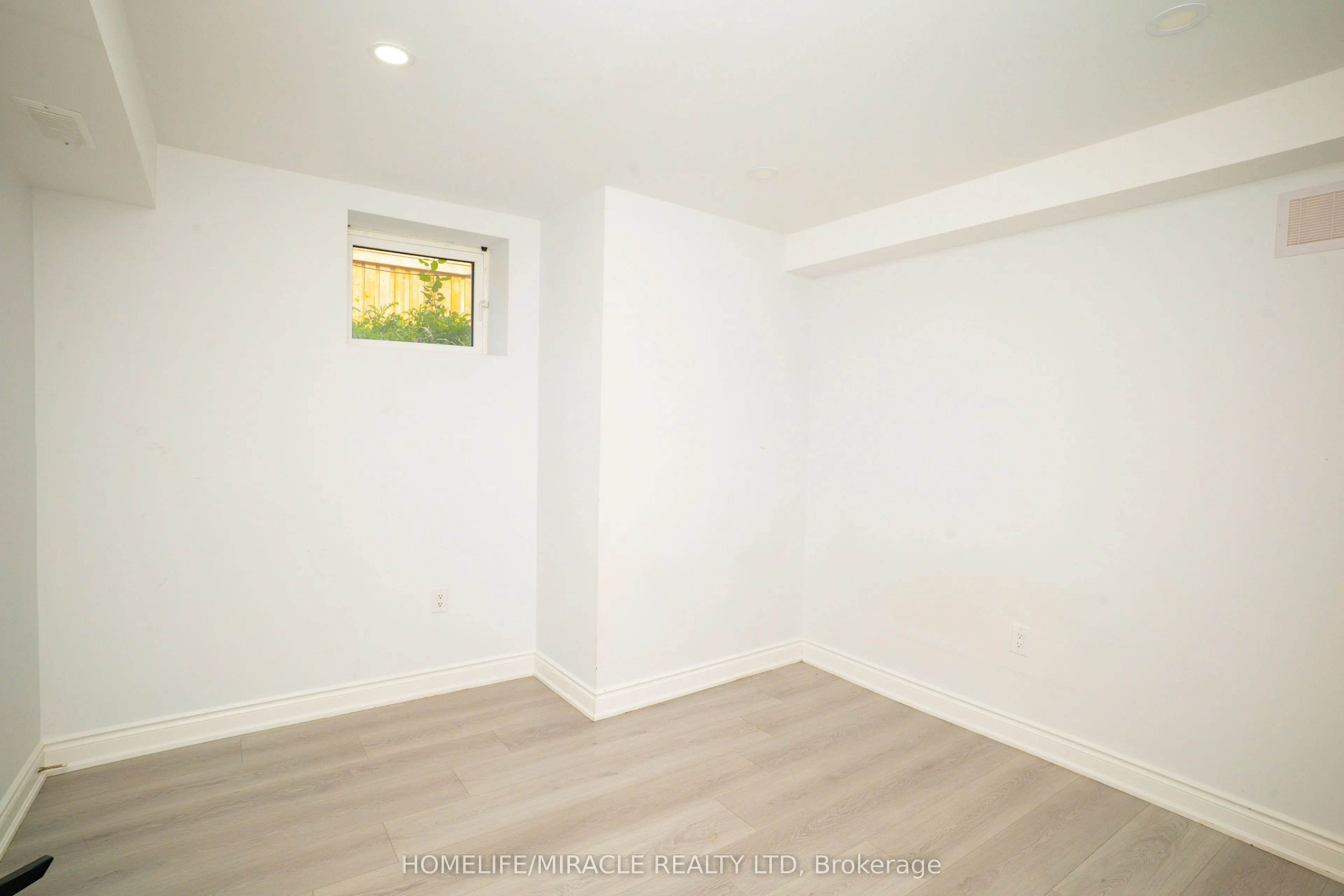 23 Speckled Alder Street