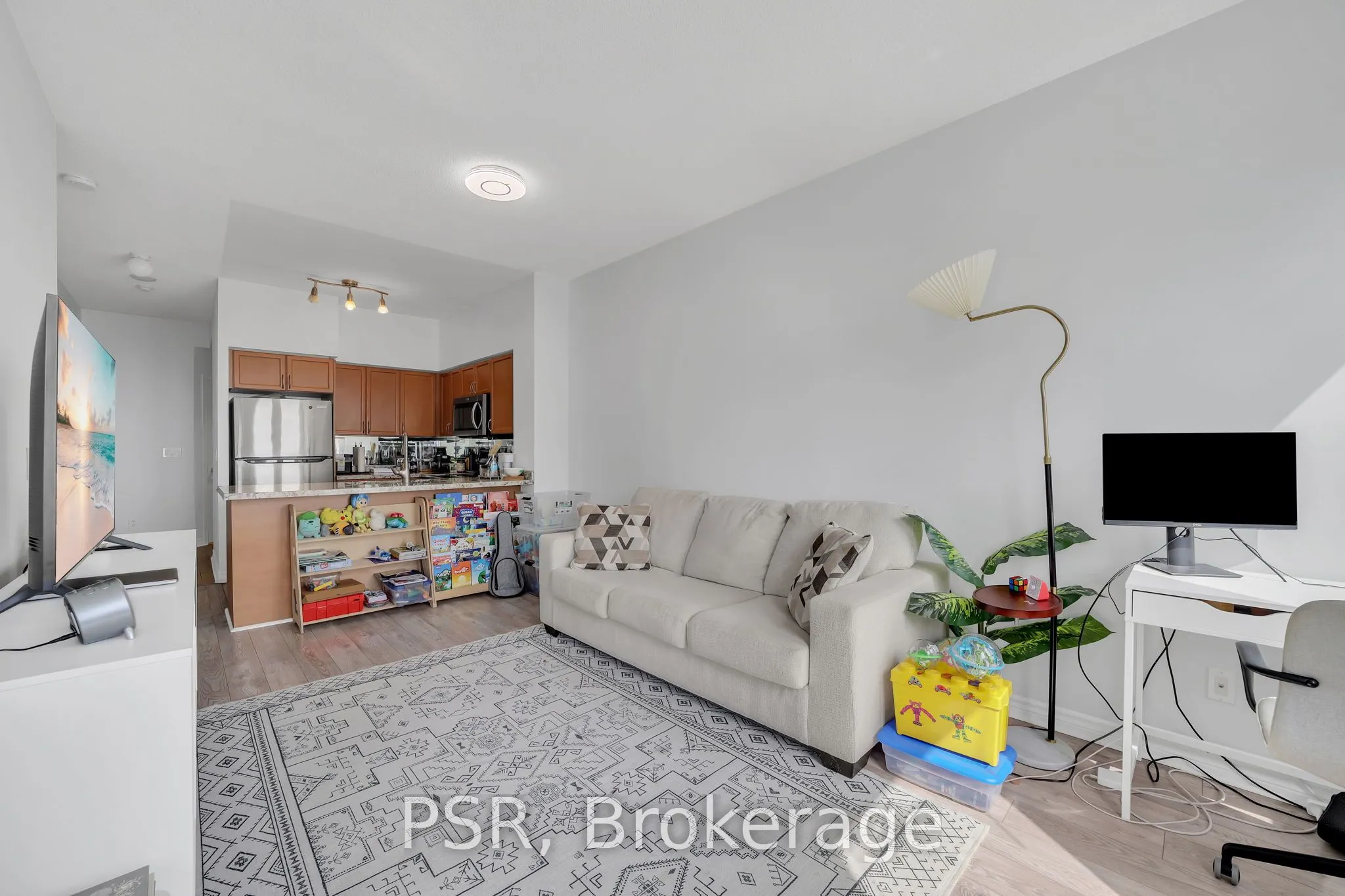 388 Prince of Wales Drive, #2811