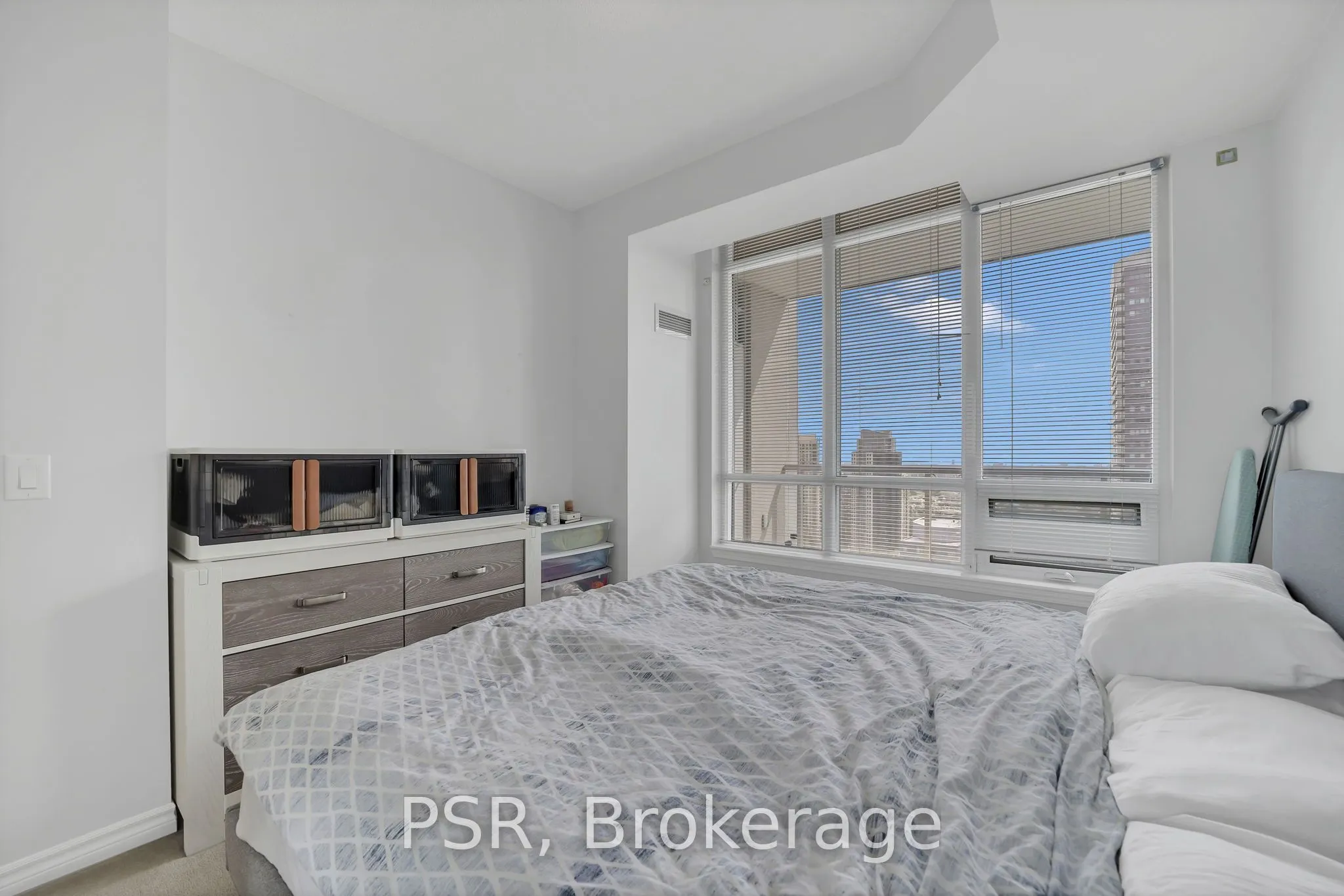 388 Prince of Wales Drive, #2811