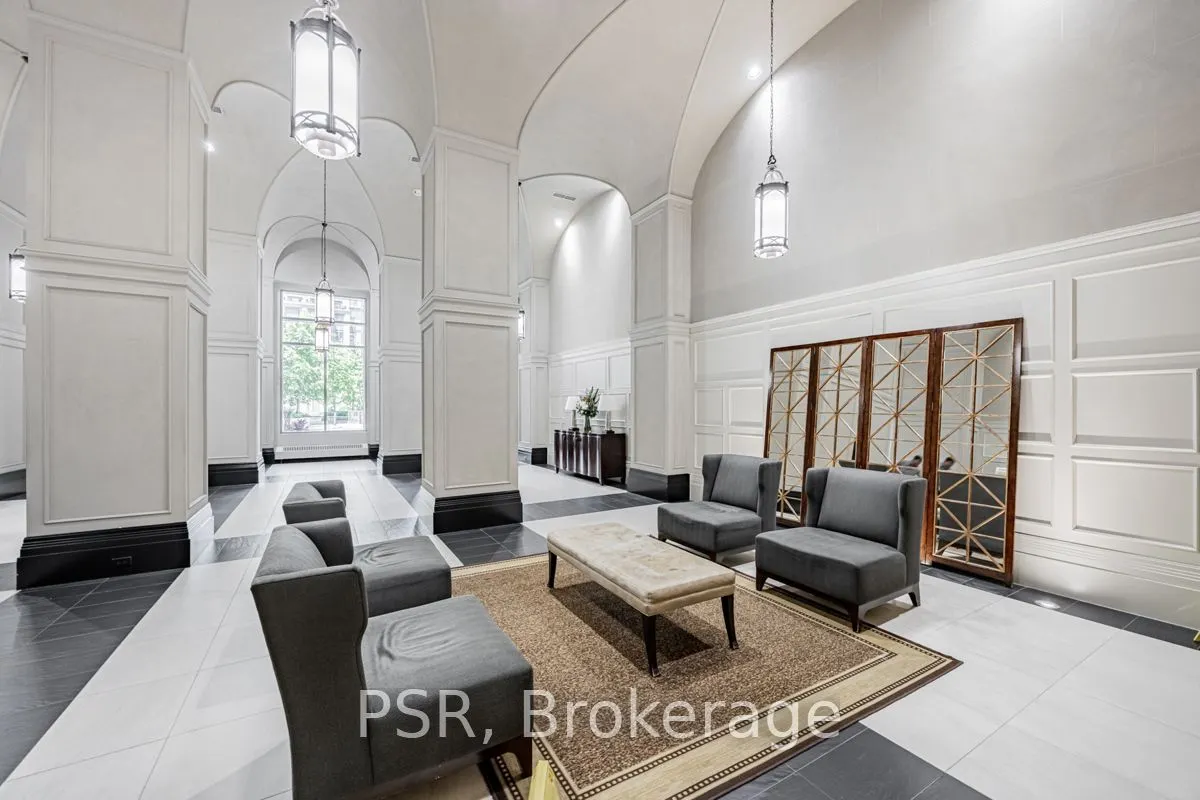 388 Prince of Wales Drive, #2811