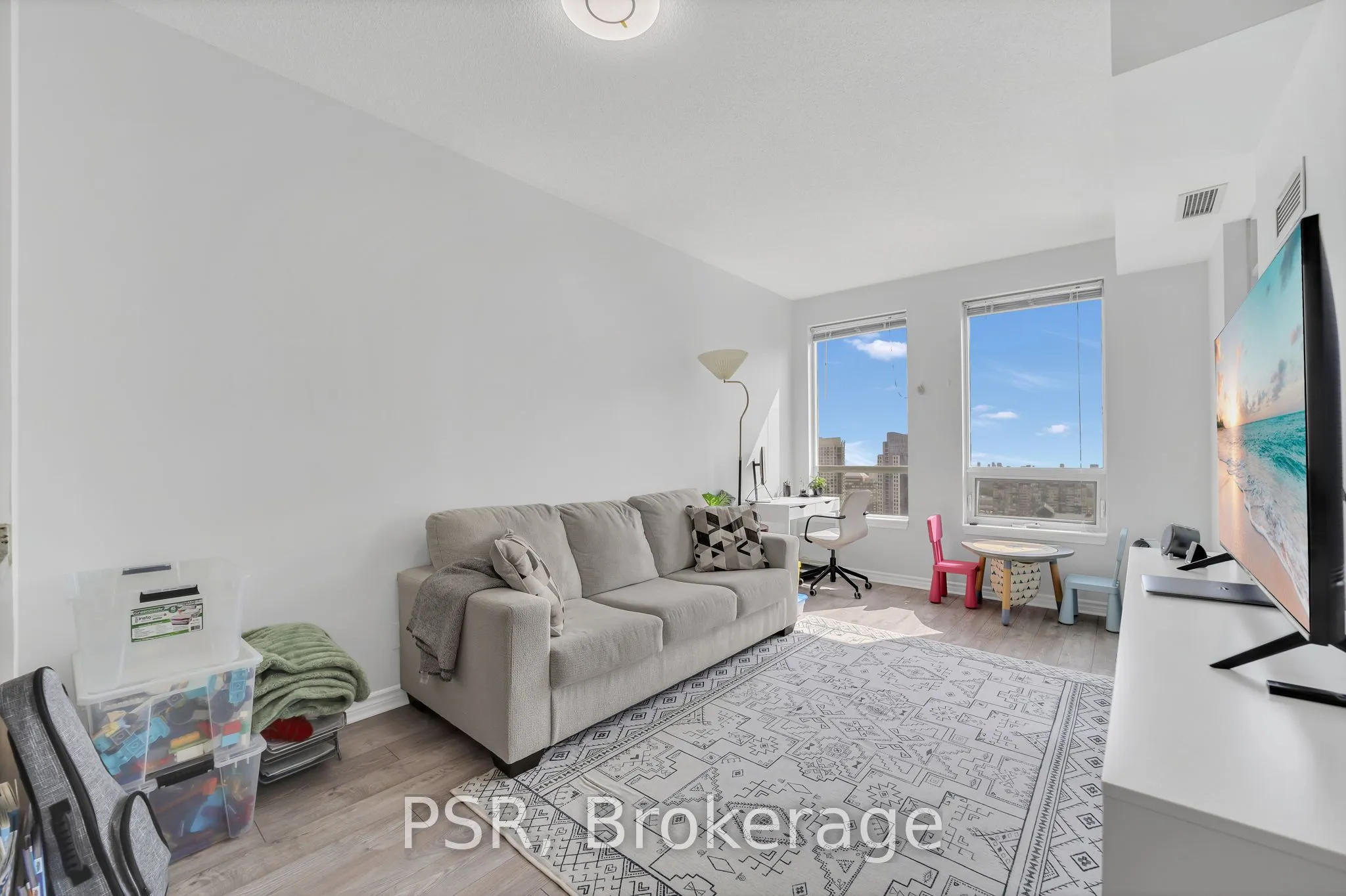 388 Prince of Wales Drive, #2811
