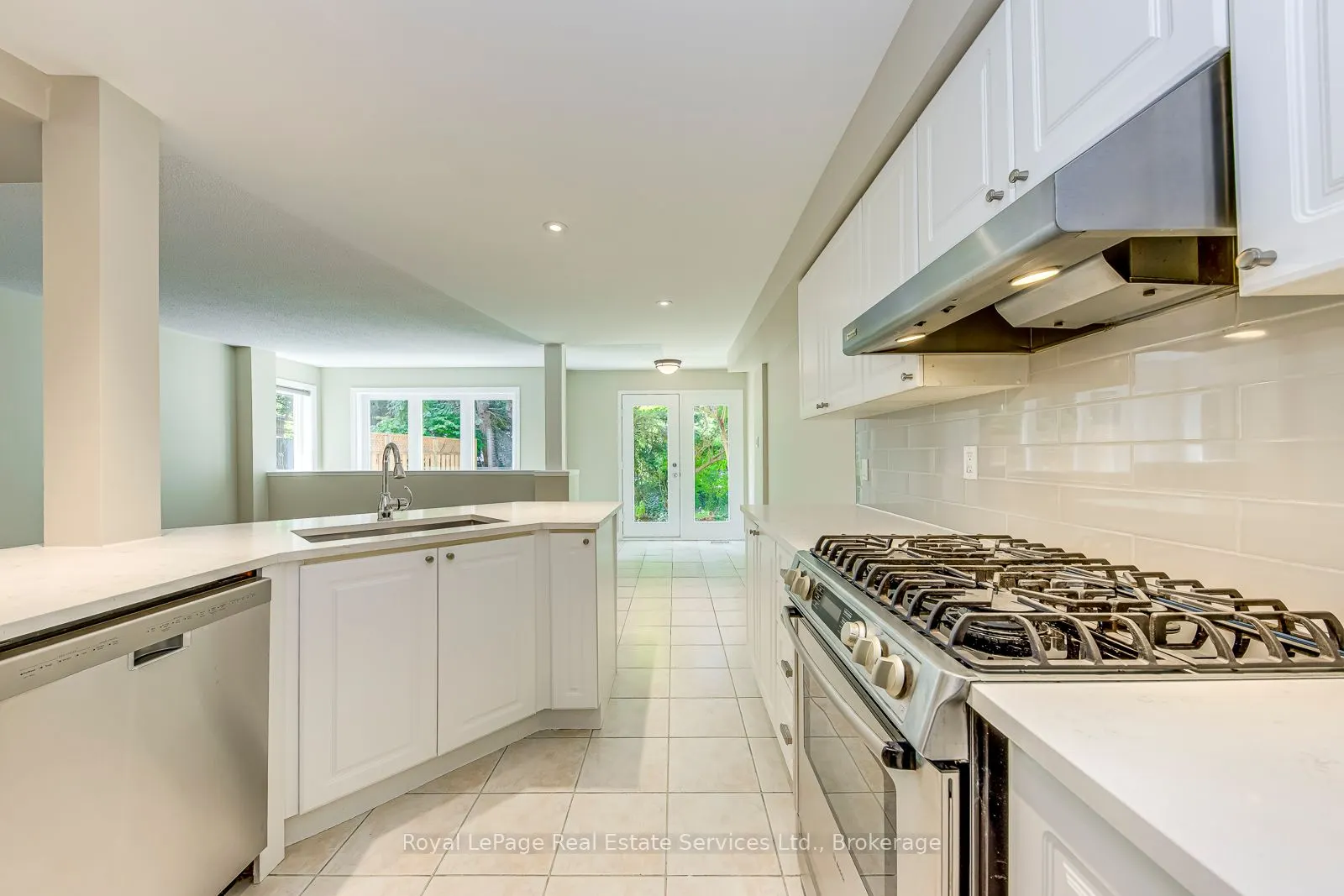 1064 Queen Street W, #13A