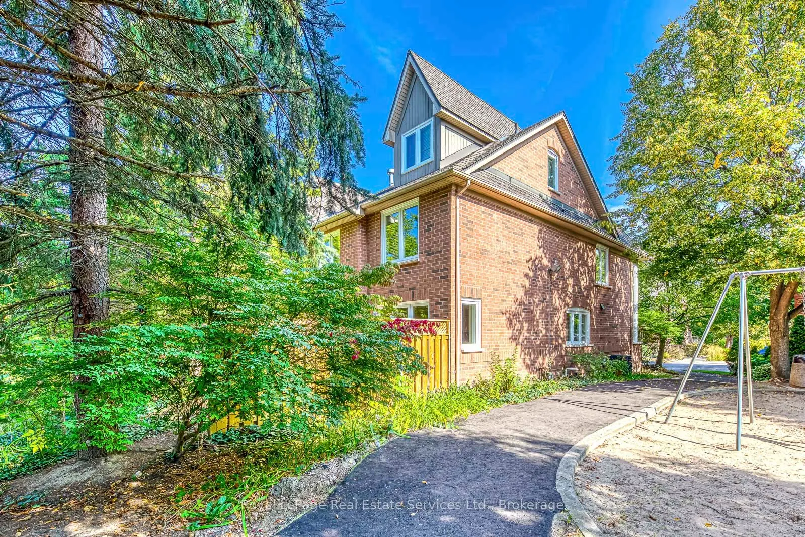 1064 Queen Street W, #13A
