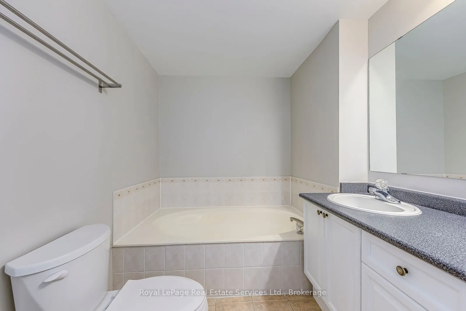 1064 Queen Street W, #13A
