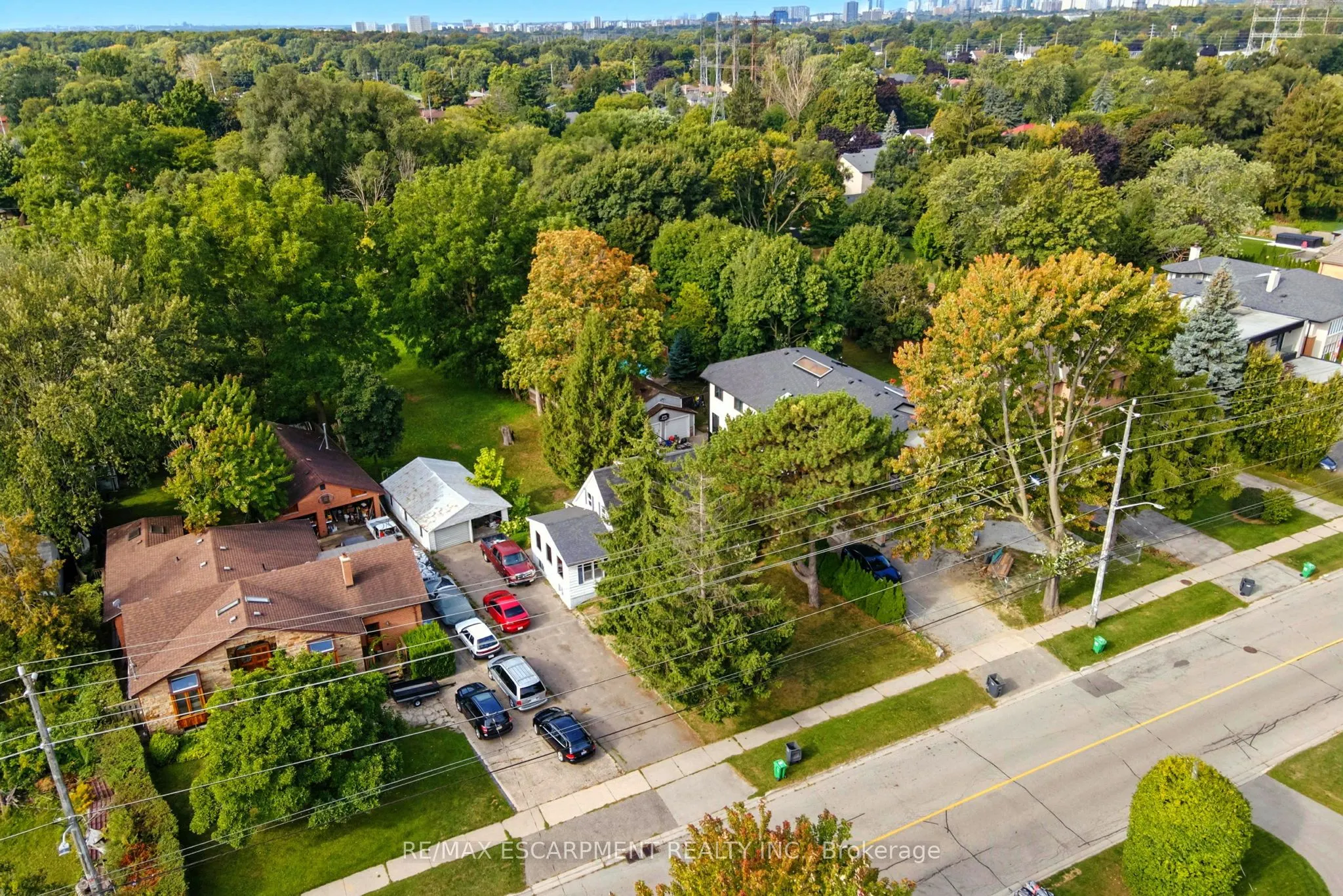 1494 Haig Boulevard