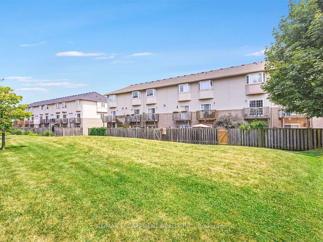 5080 Fairview Street, #15