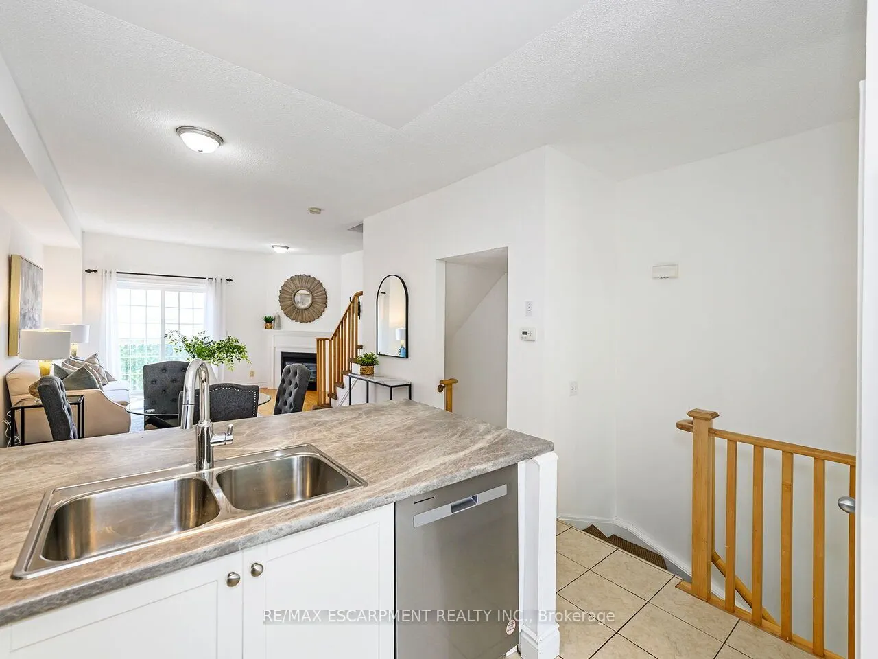 5080 Fairview Street, #15