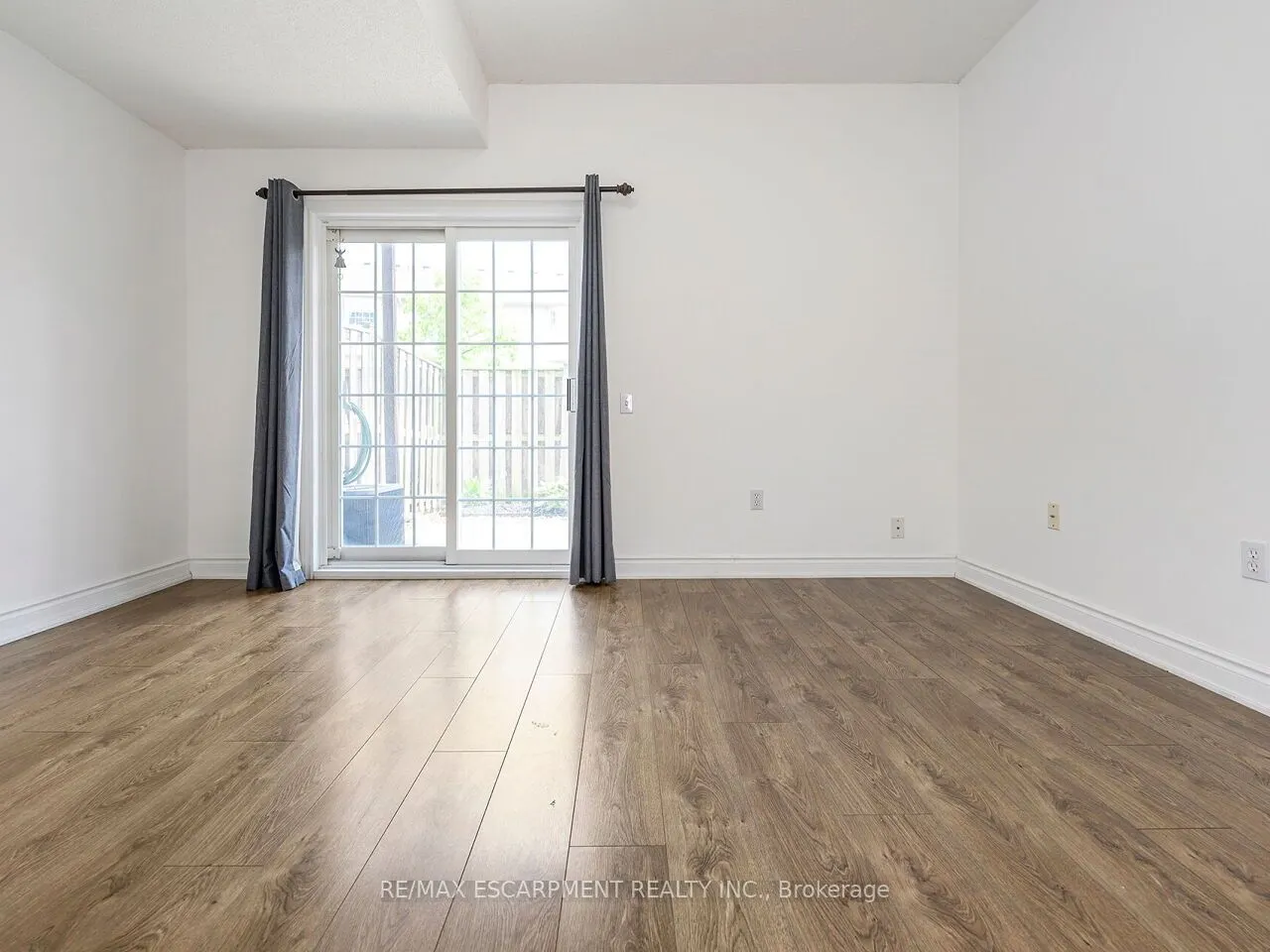5080 Fairview Street, #15