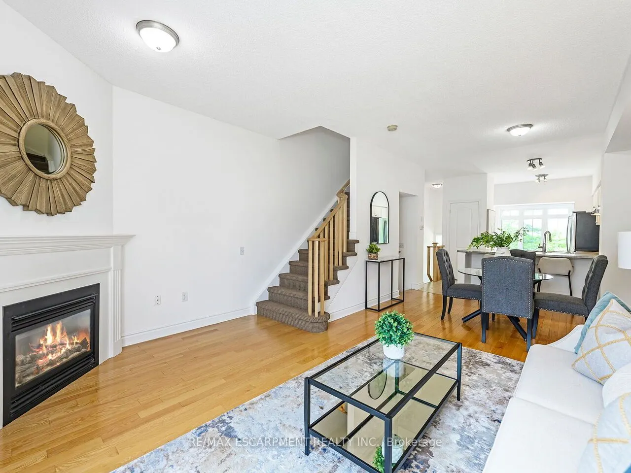 5080 Fairview Street, #15