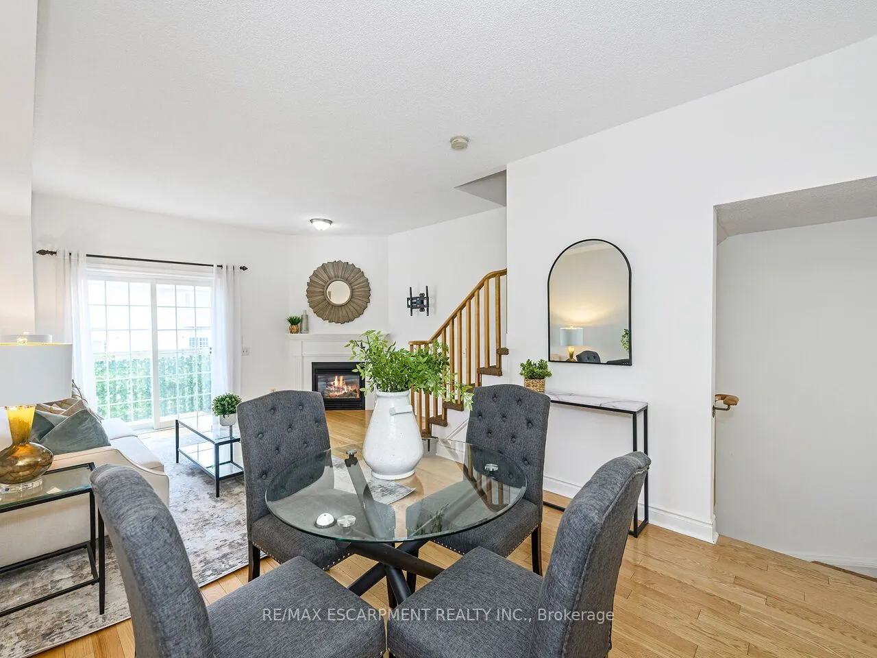 5080 Fairview Street, #15