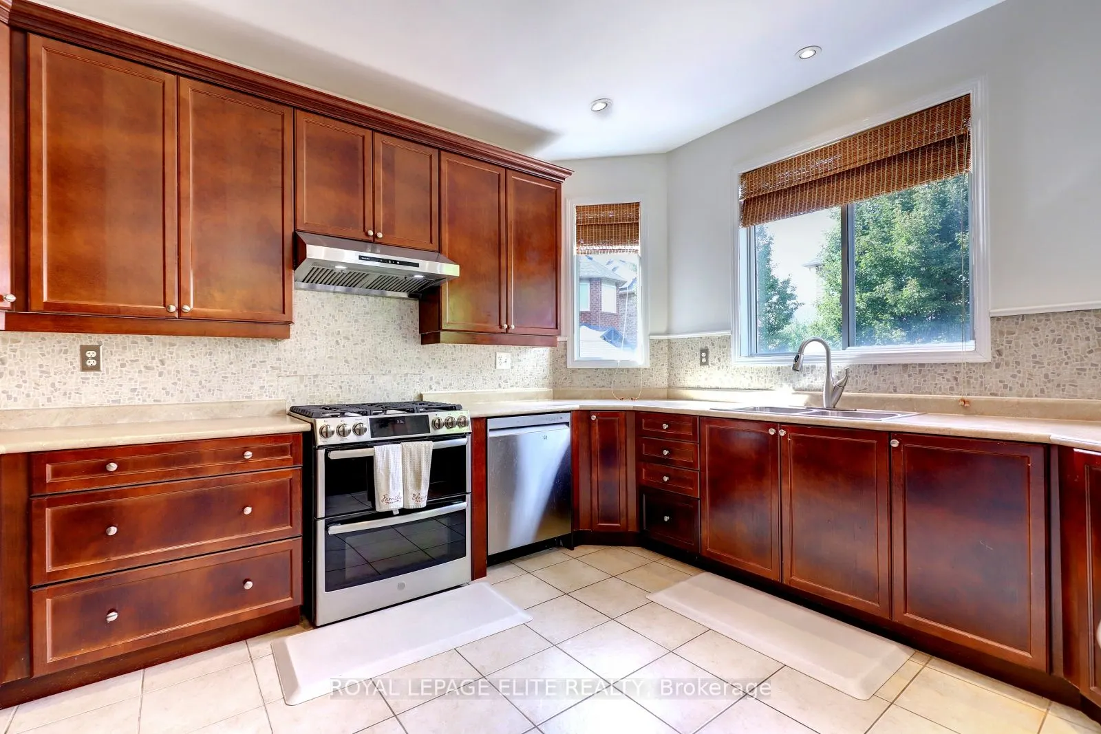 1230 Winter Crescent