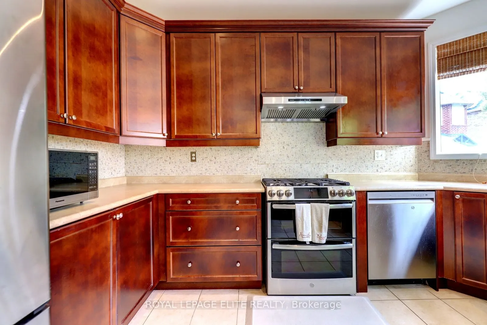 1230 Winter Crescent