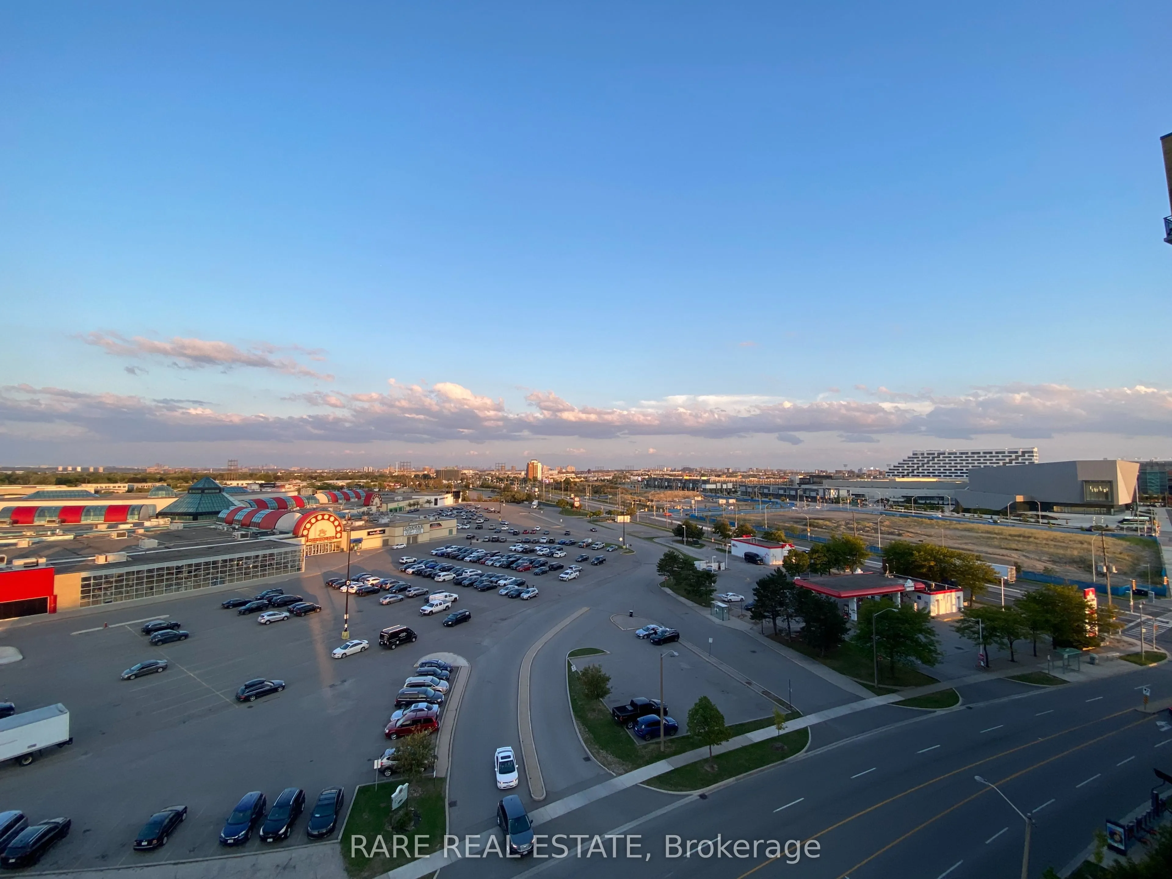 840 Queens Plate Drive, #911