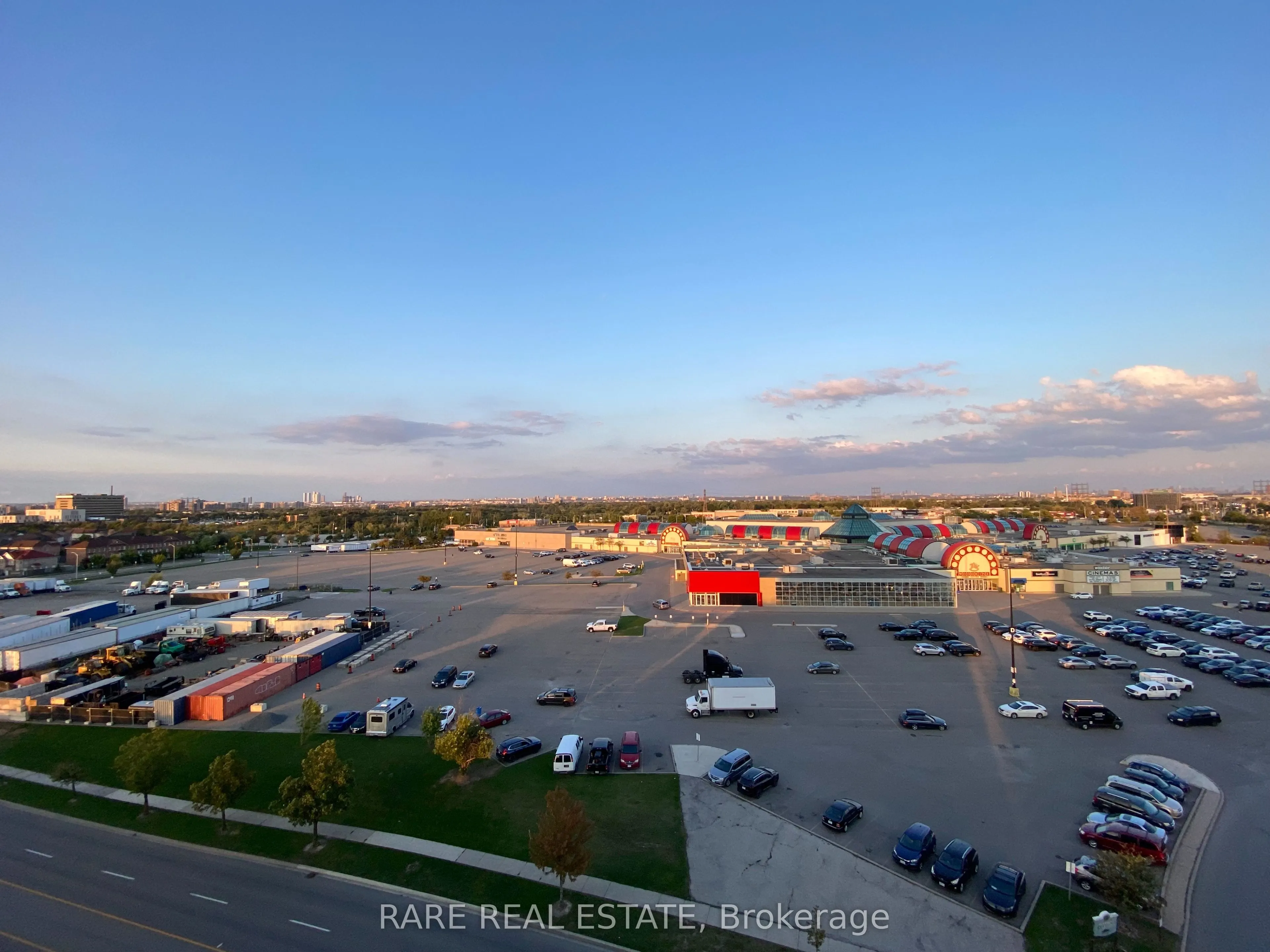 840 Queens Plate Drive, #911