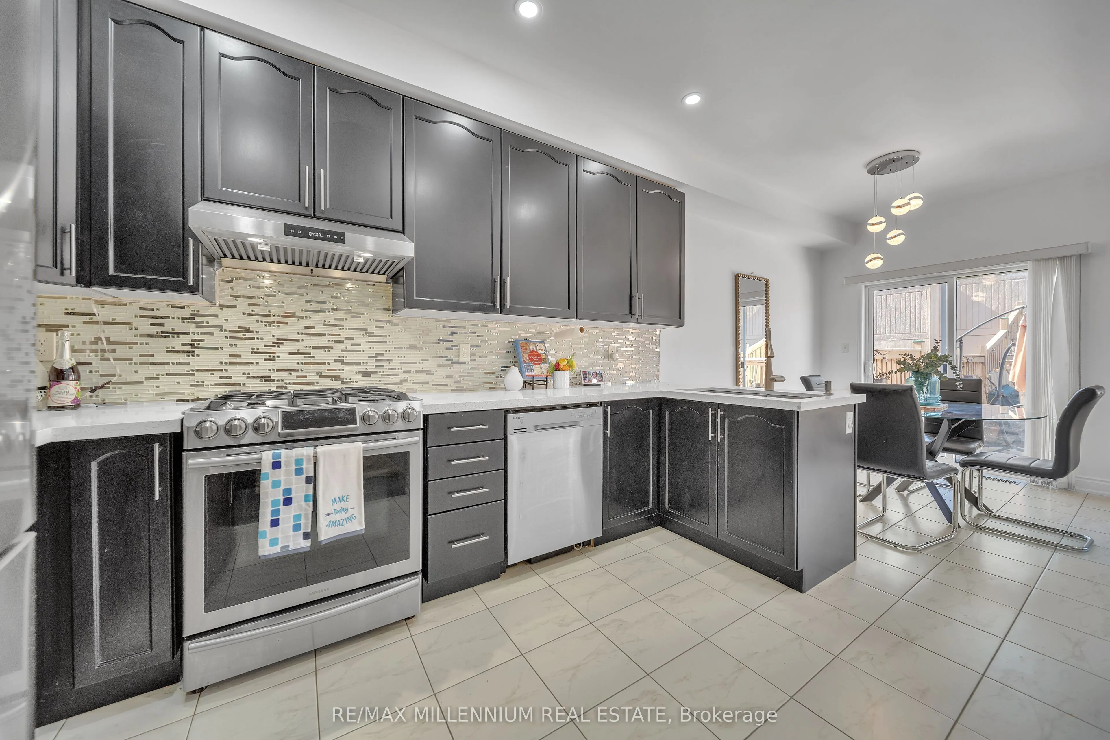 86 Cookview Drive