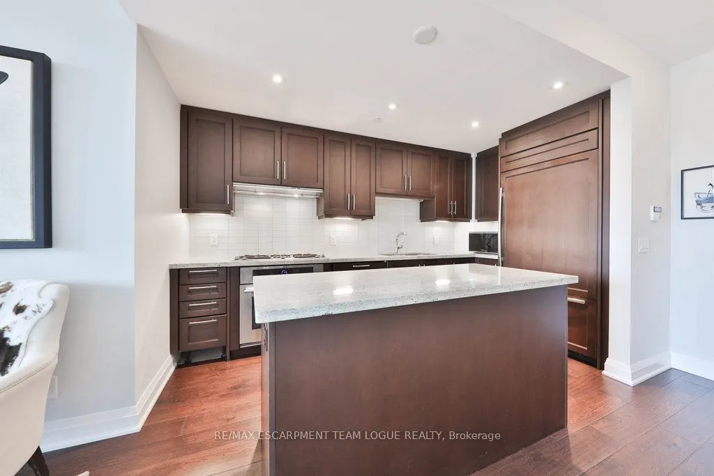 11 Bronte Road, #501