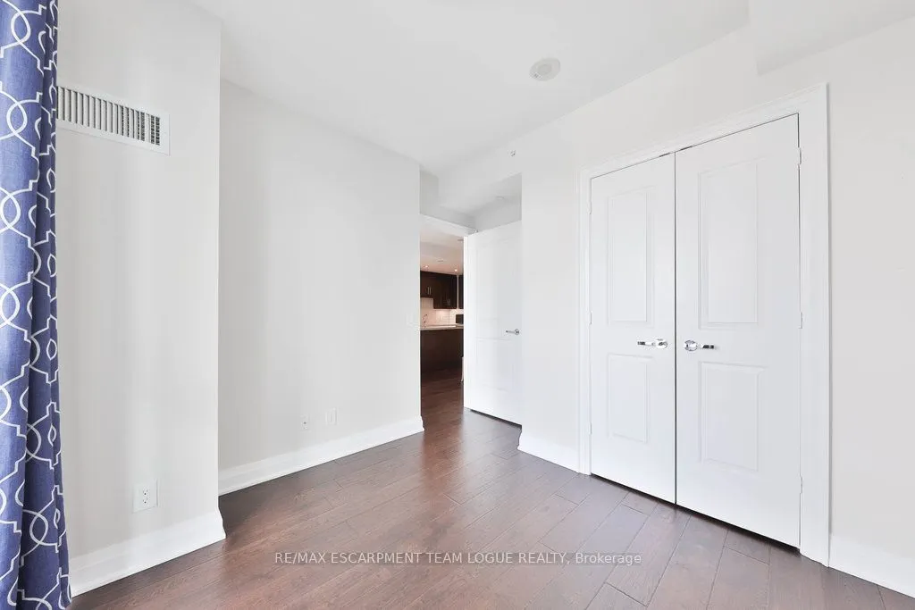 11 Bronte Road, #501