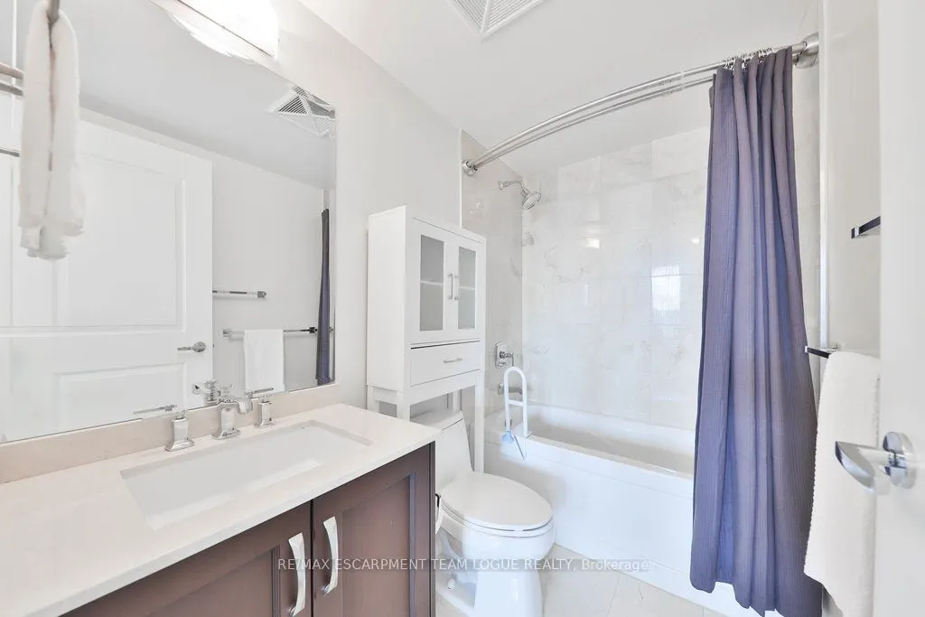 11 Bronte Road, #501