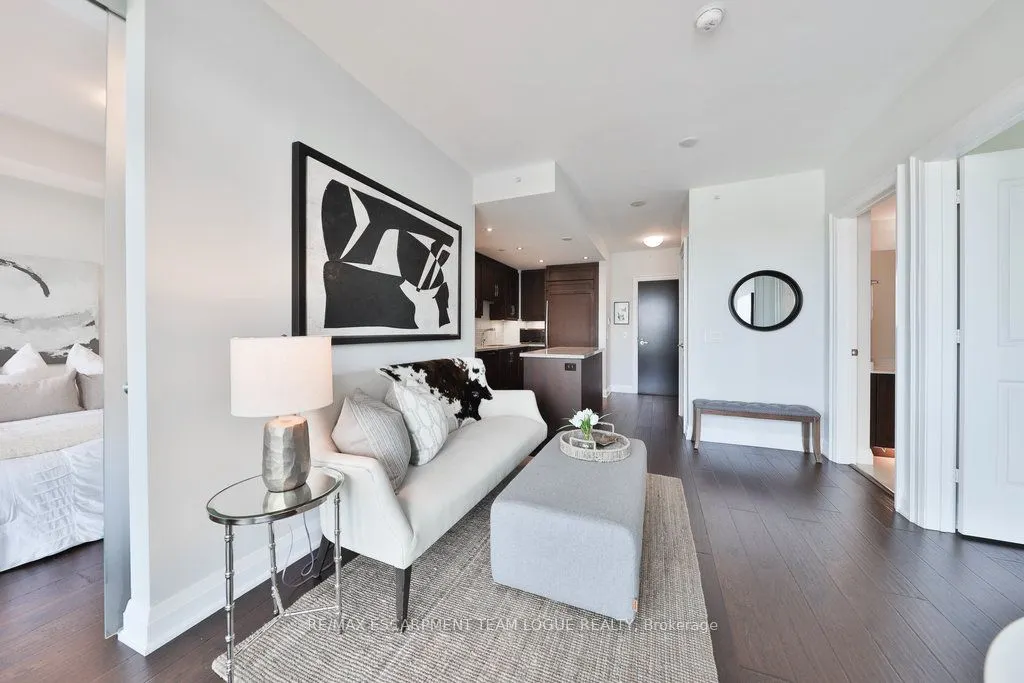 11 Bronte Road, #501