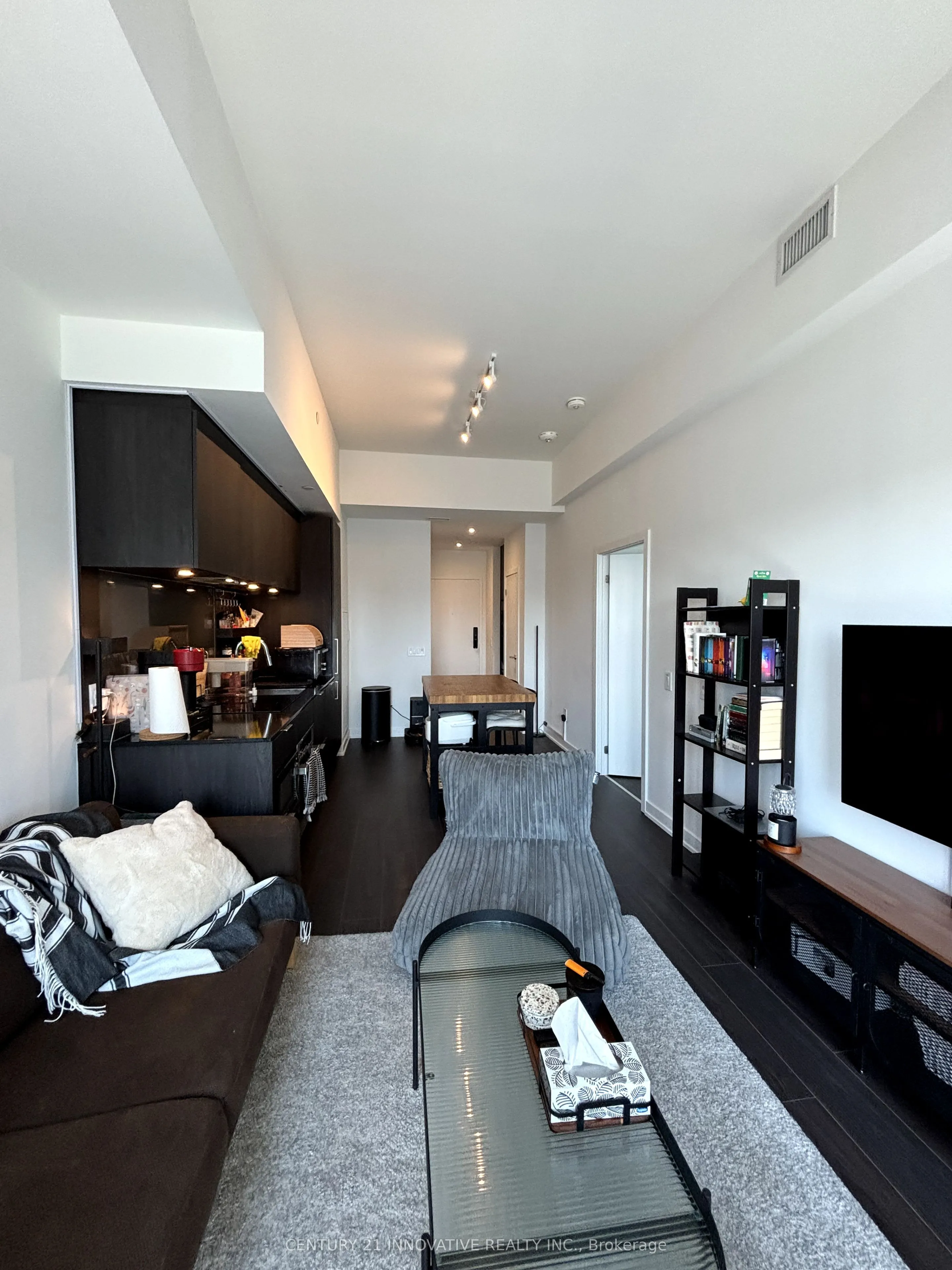 28 Ann Street, #813