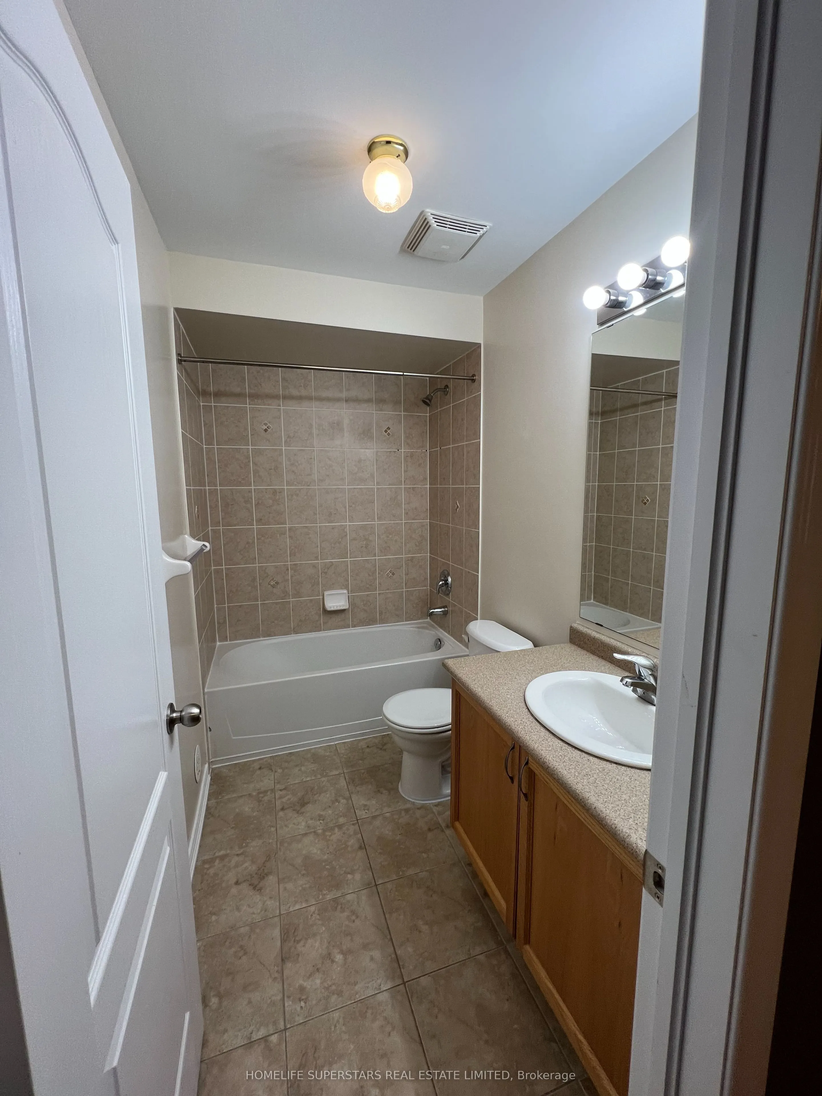 7 Bergamont Road, #7