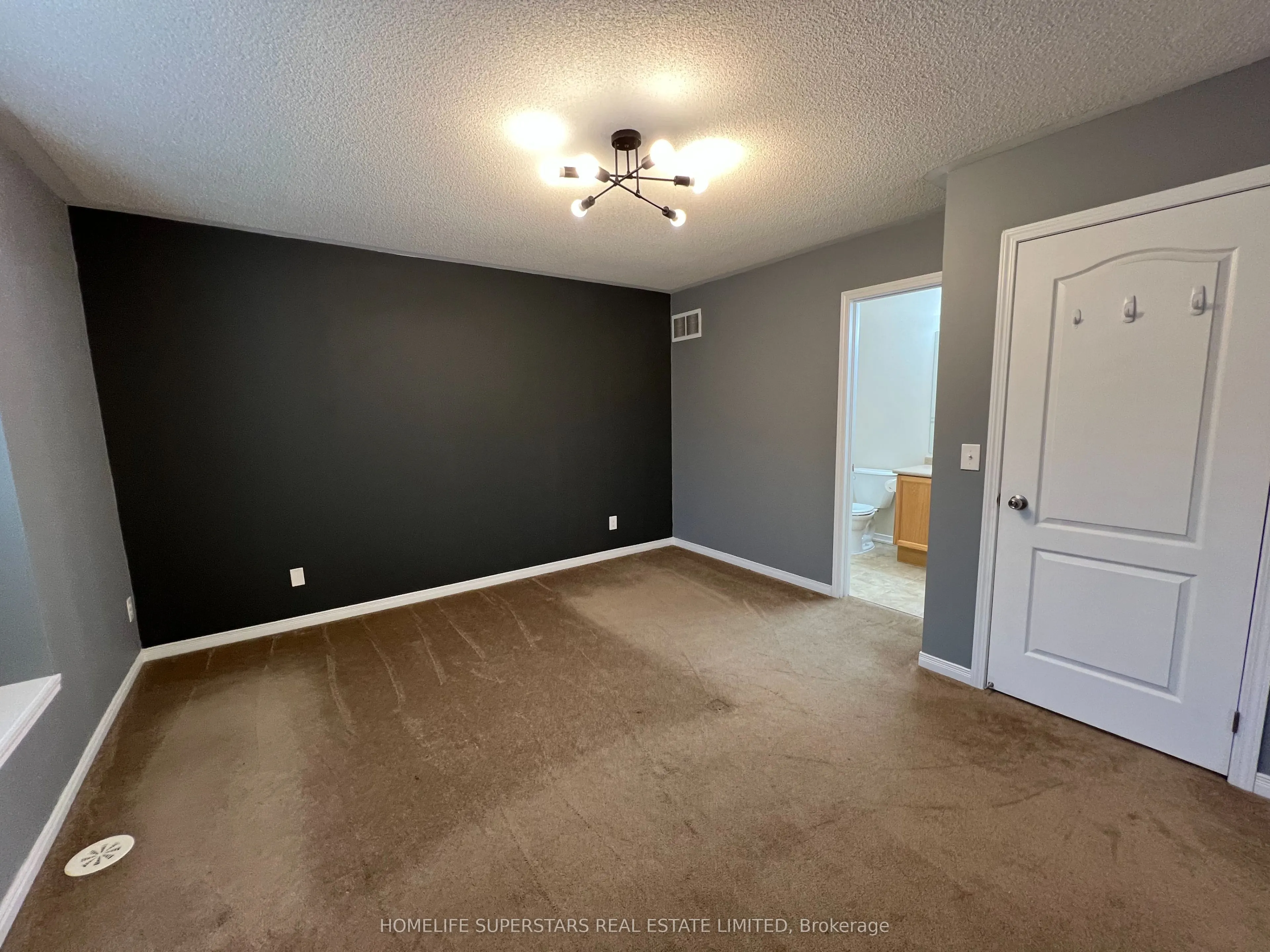 7 Bergamont Road, #7
