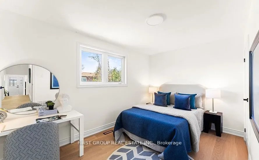 3193 Cawthra Road, #Main