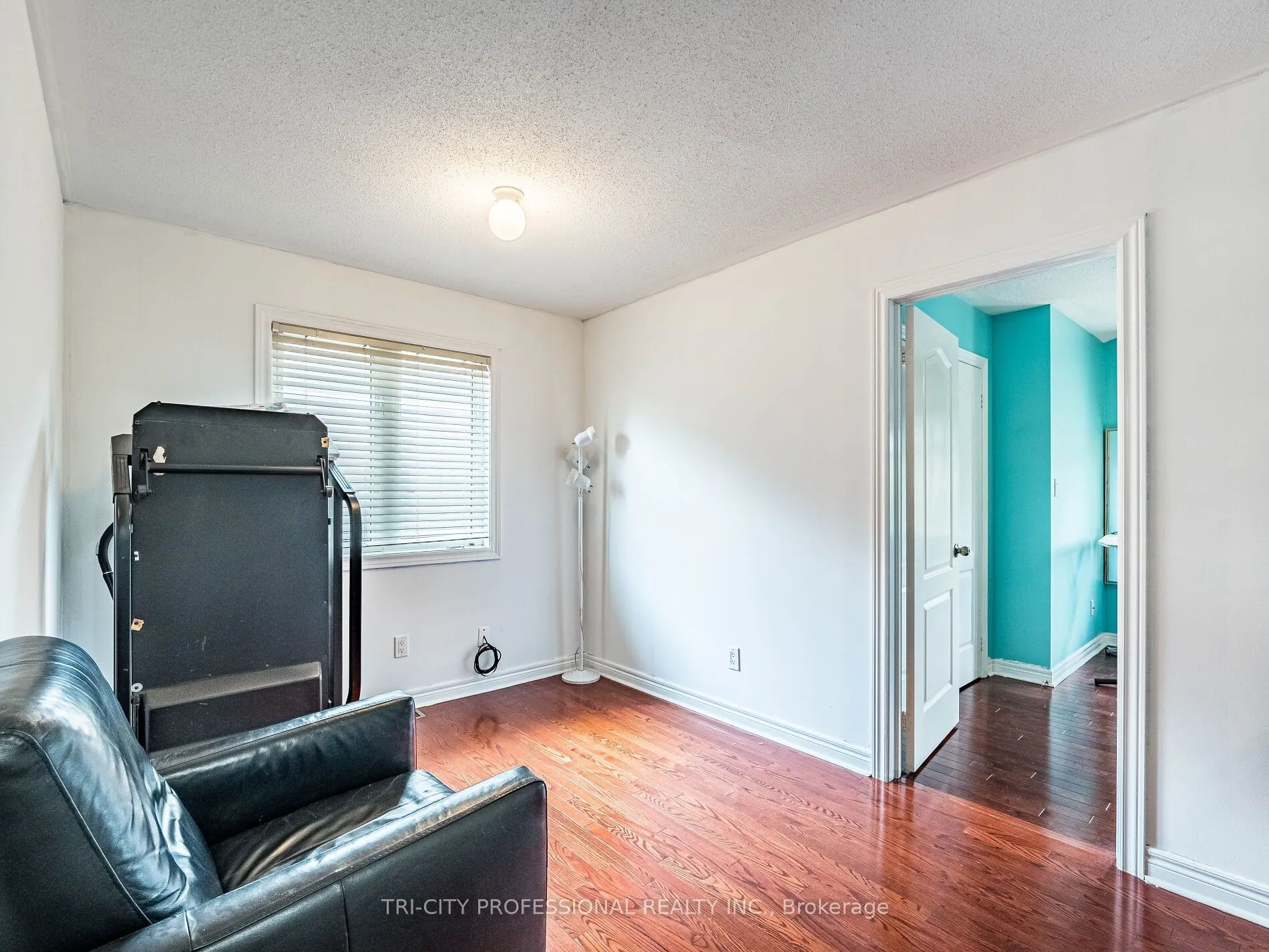 26 Tangleridge Boulevard