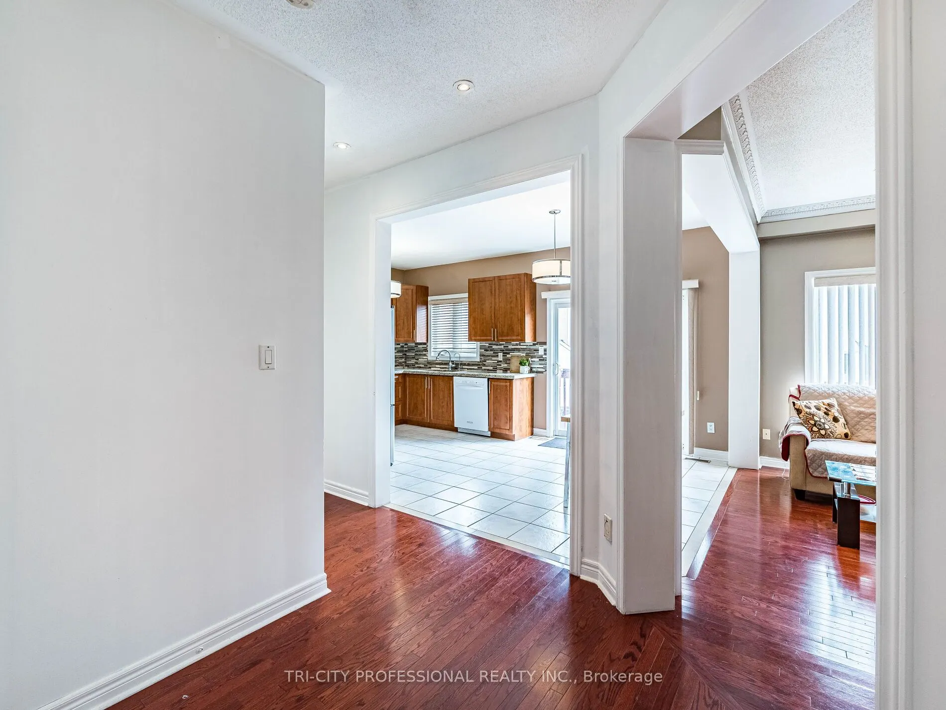 26 Tangleridge Boulevard