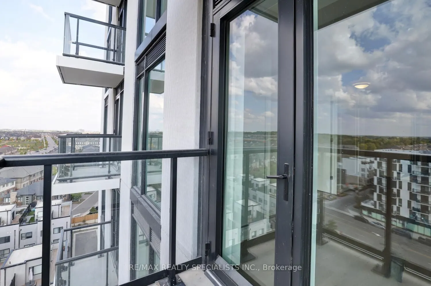 3079 Trafalgar Road, #1106
