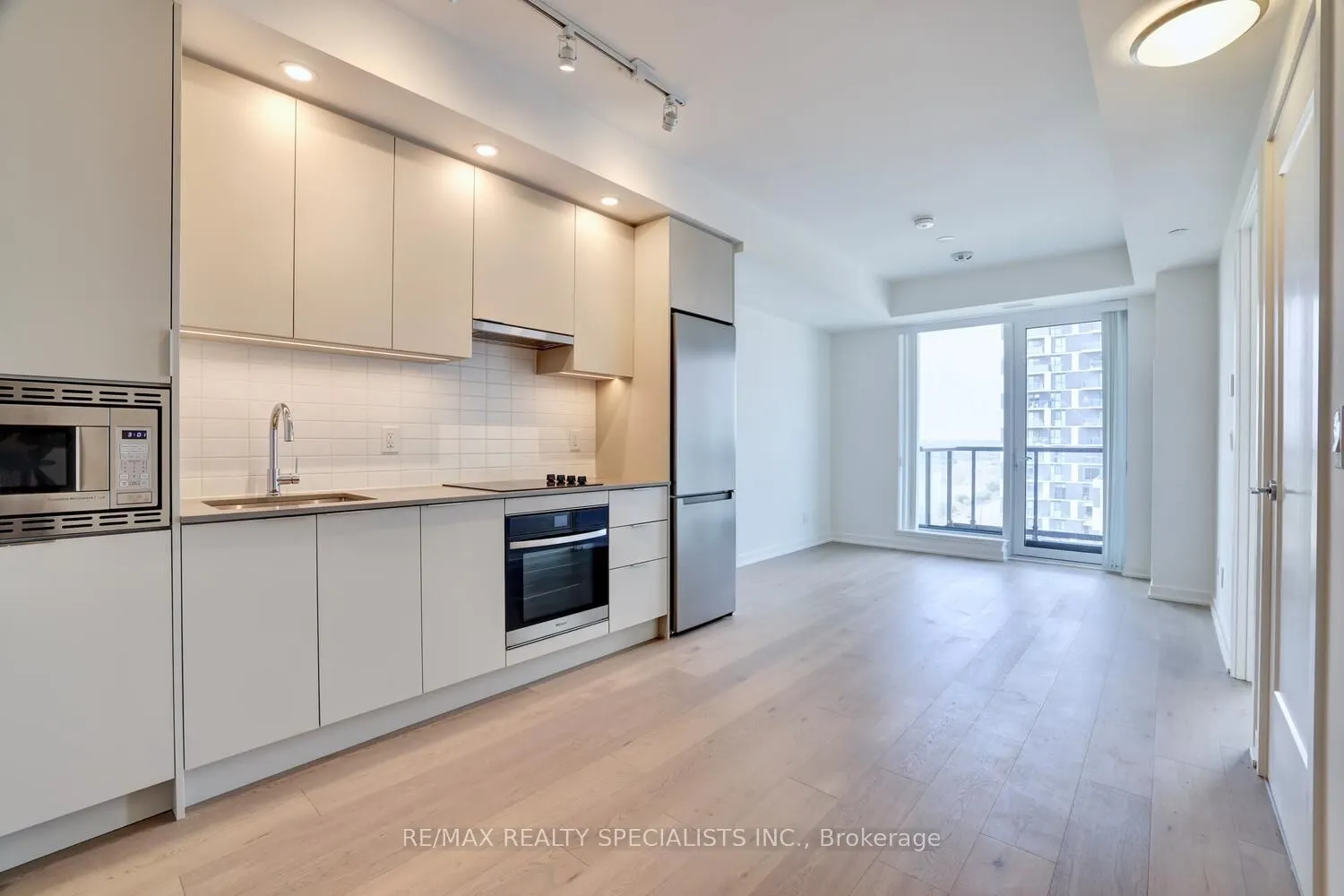 3079 Trafalgar Road, #1106