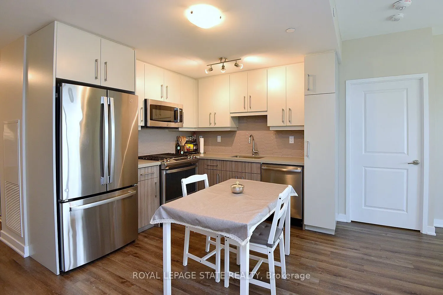 2007 James Street, #1301