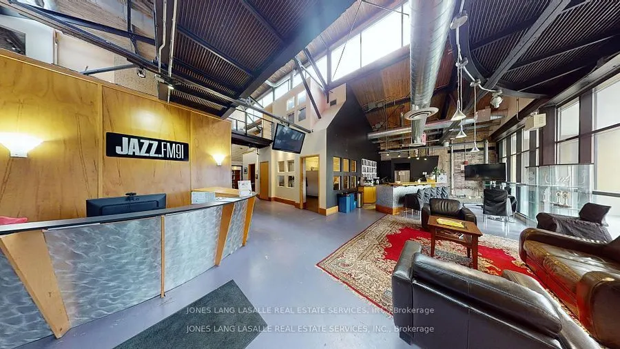 4 Pardee Avenue