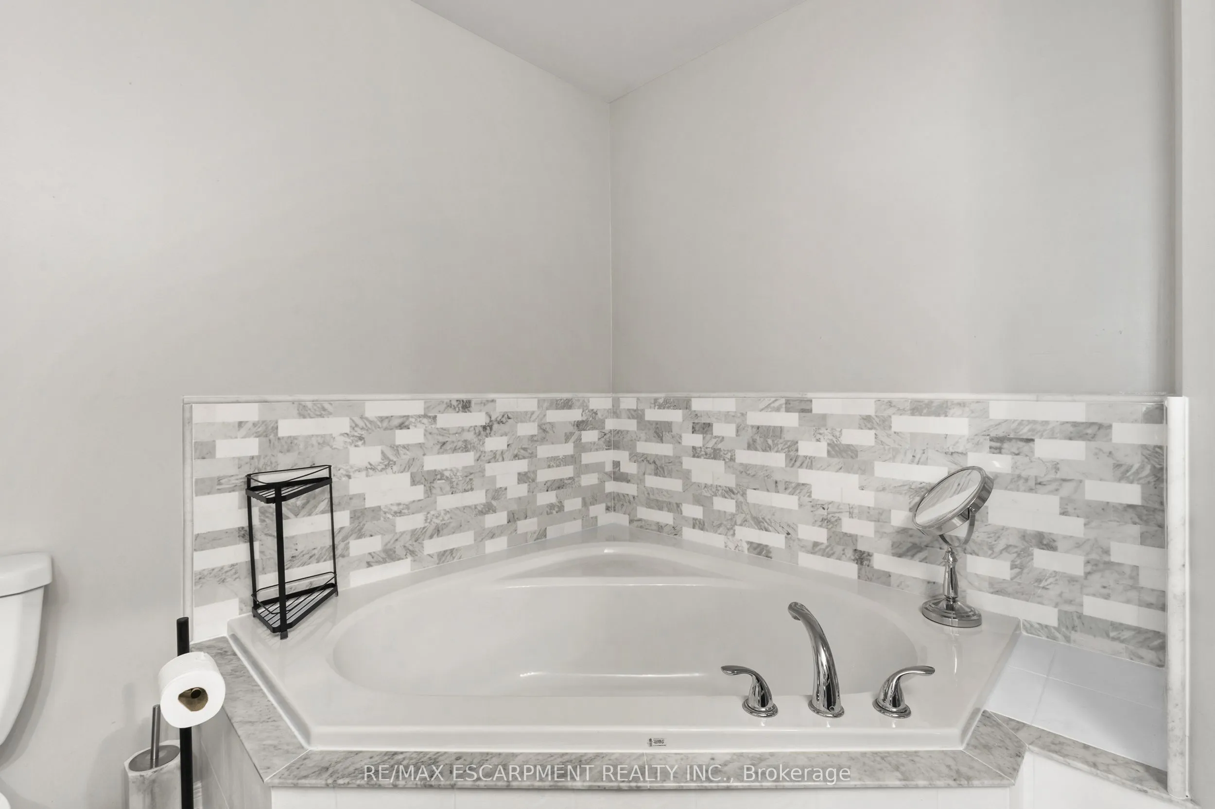 4823 Thomas Alton Boulevard E, #22