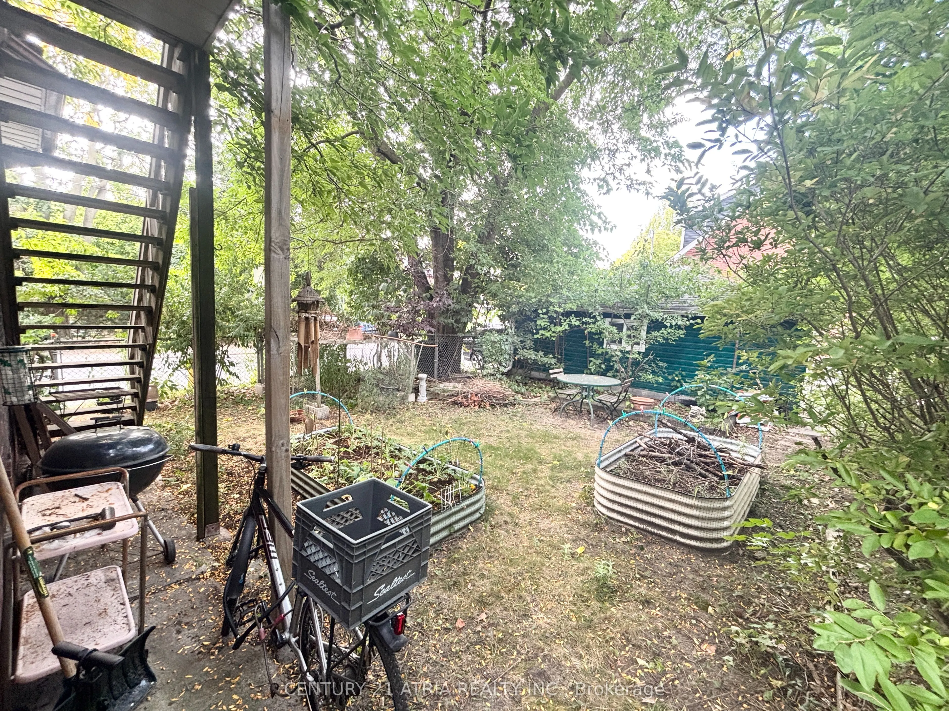 442 Runnymede Road