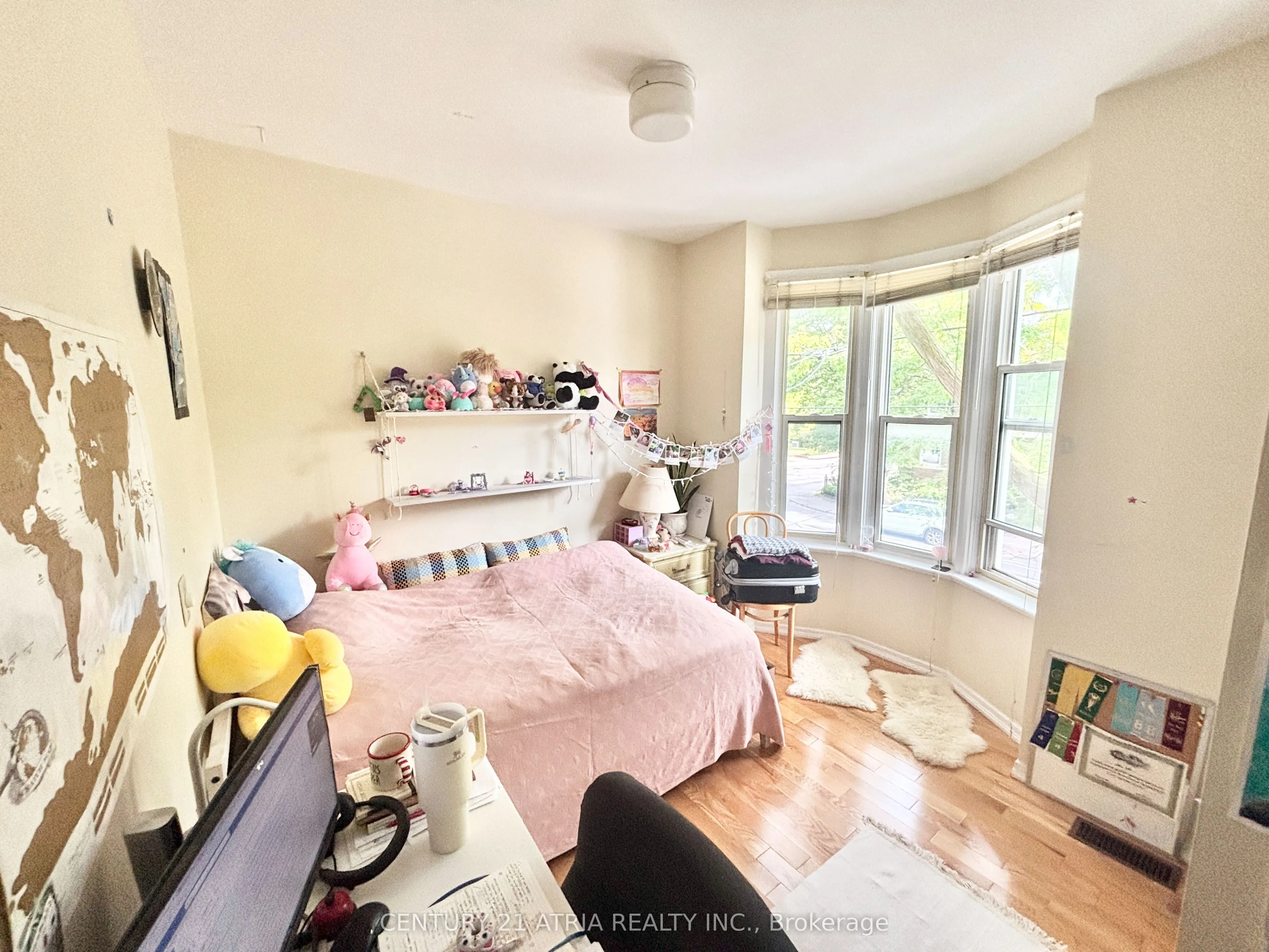 442 Runnymede Road