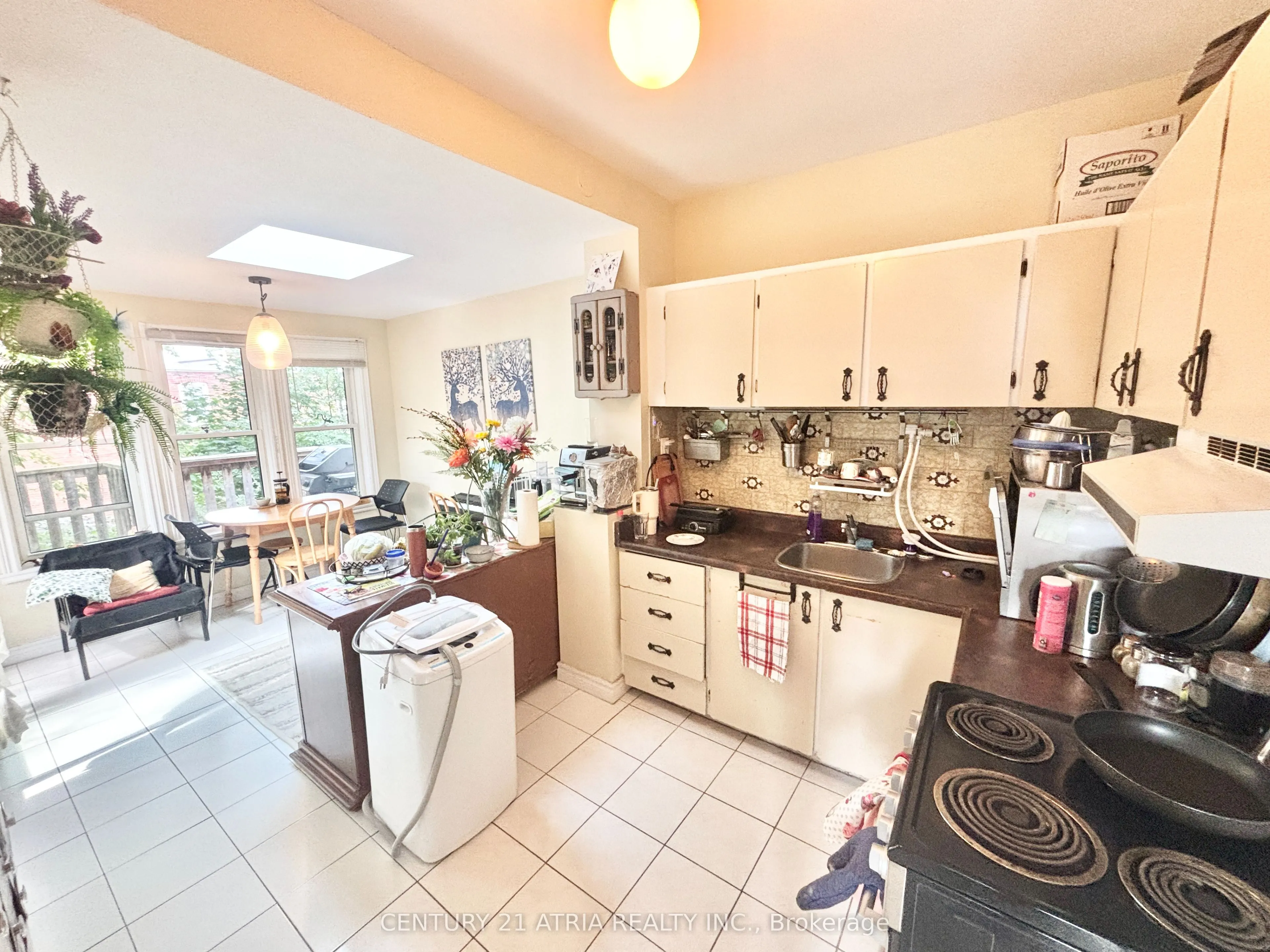 442 Runnymede Road