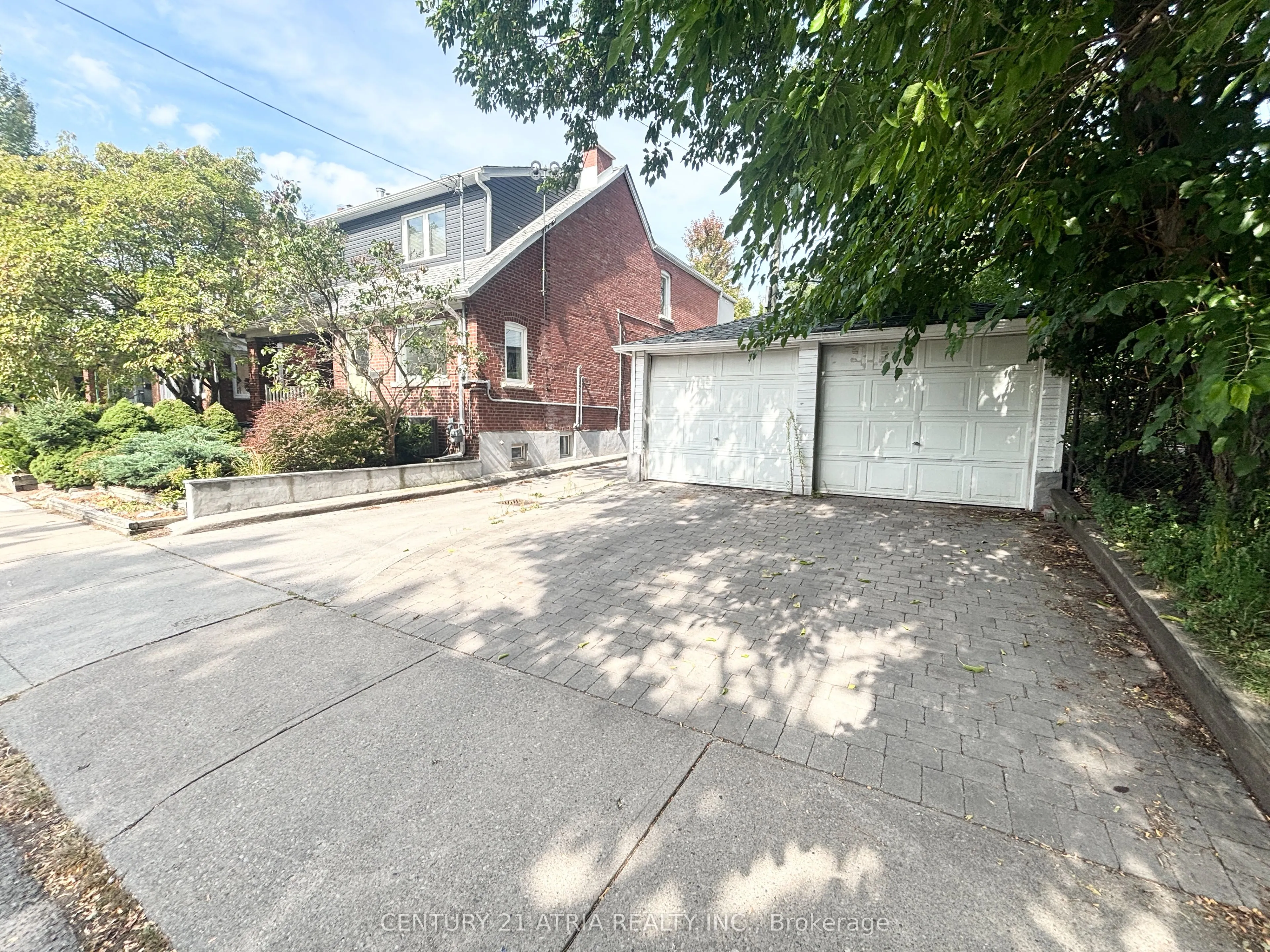 442 Runnymede Road