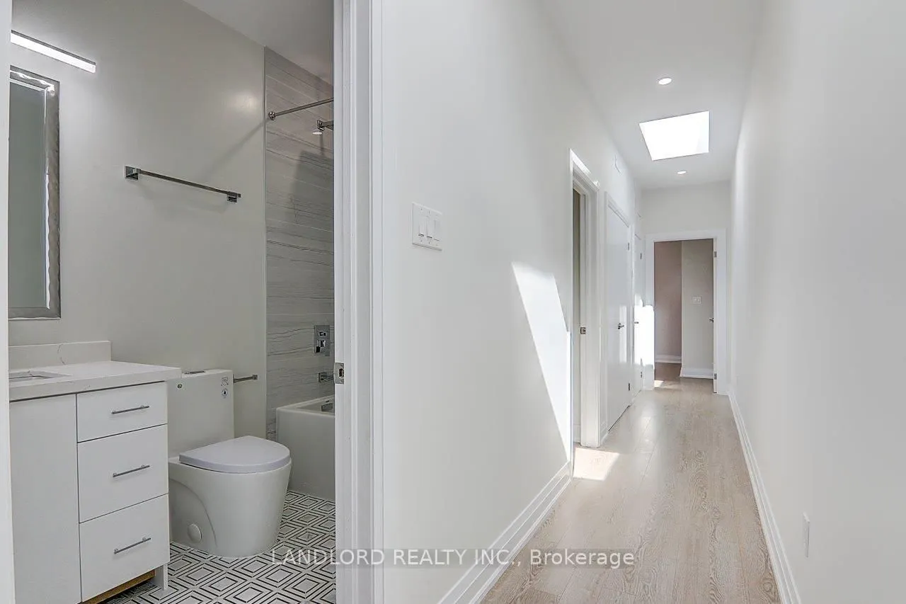 82 Livingstone Avenue, #Upper