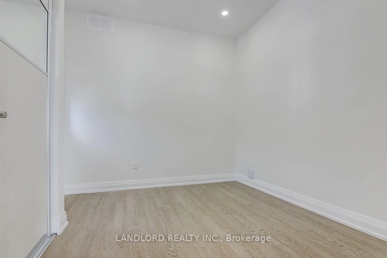 82 Livingstone Avenue, #Upper