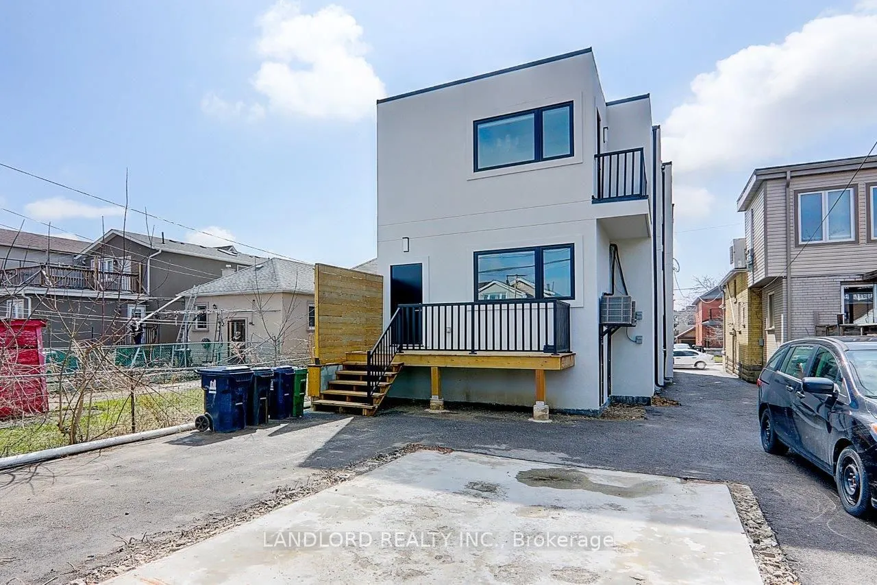 82 Livingstone Avenue, #Upper