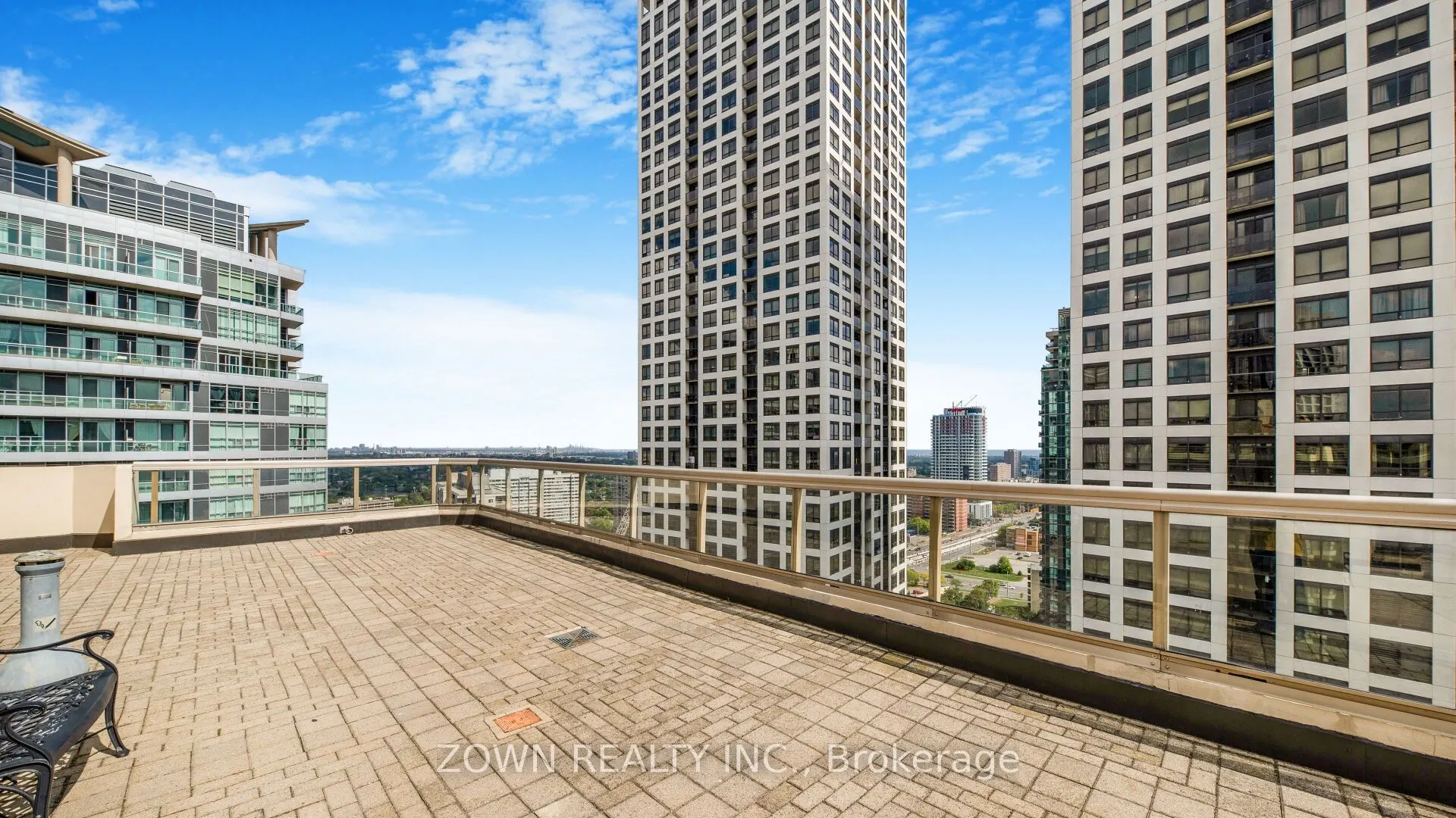 55 ELM Drive W, #805