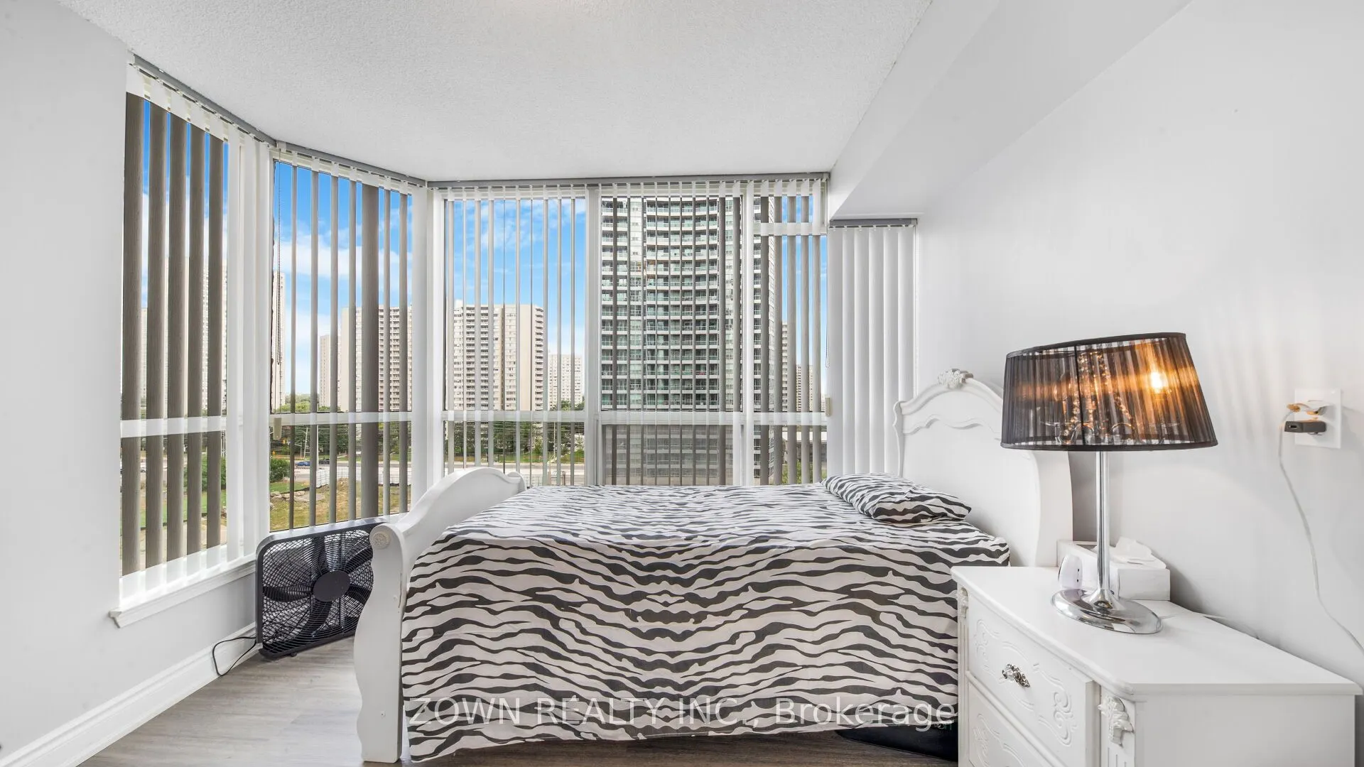 55 ELM Drive W, #805