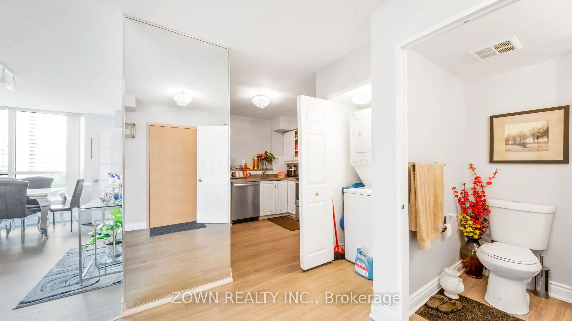 55 ELM Drive W, #805