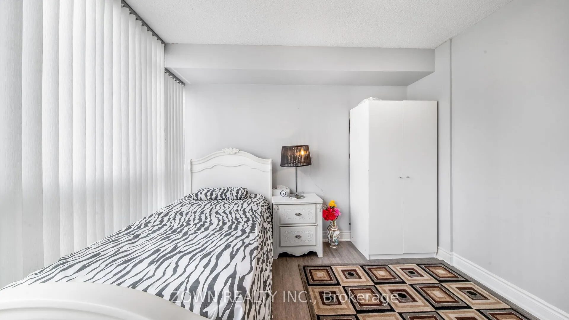 55 ELM Drive W, #805