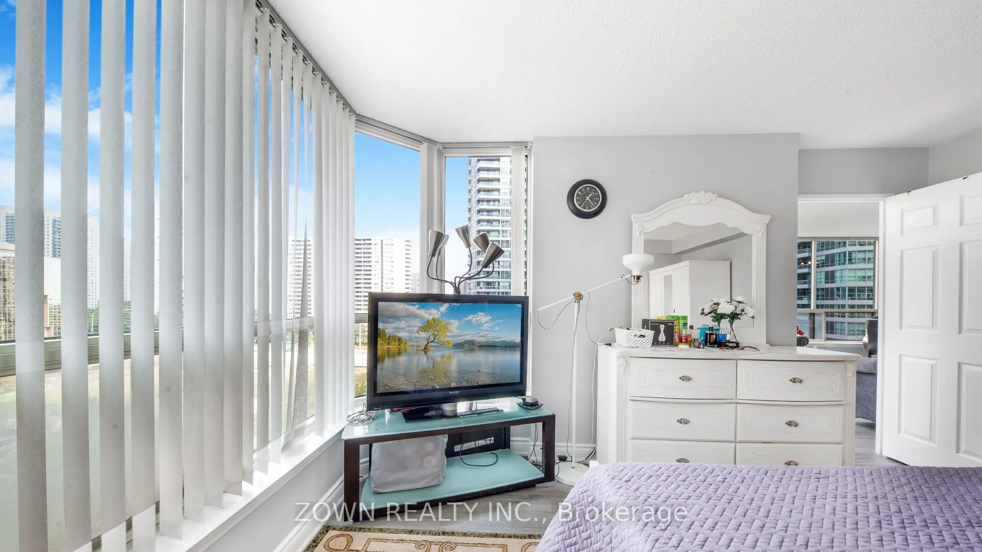 55 ELM Drive W, #805