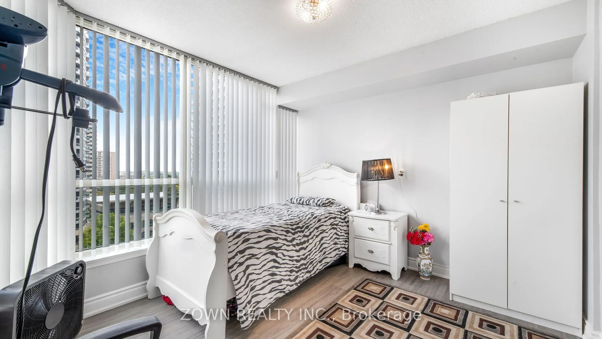 55 ELM Drive W, #805