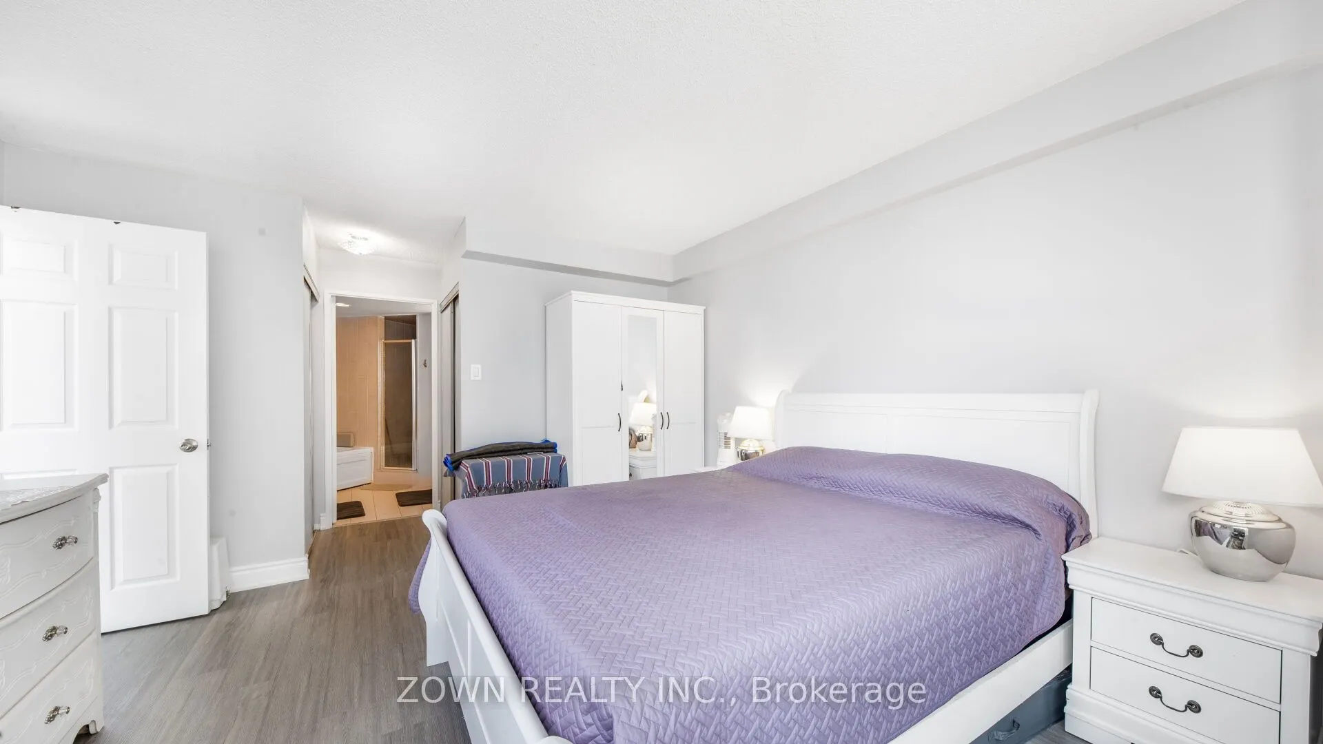 55 ELM Drive W, #805