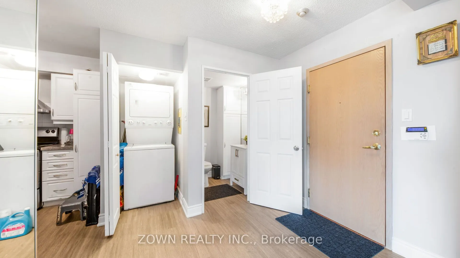 55 ELM Drive W, #805